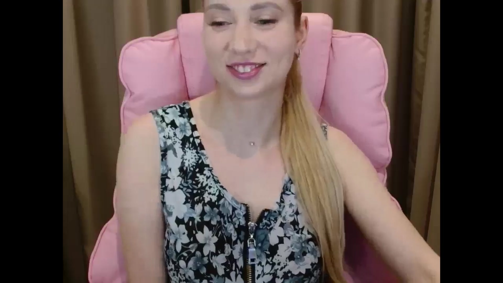 Gallery image thumbnail from Miss_Sylvia's myfreecams stream on, 03/31/2025, 17:39 image 12 of 20