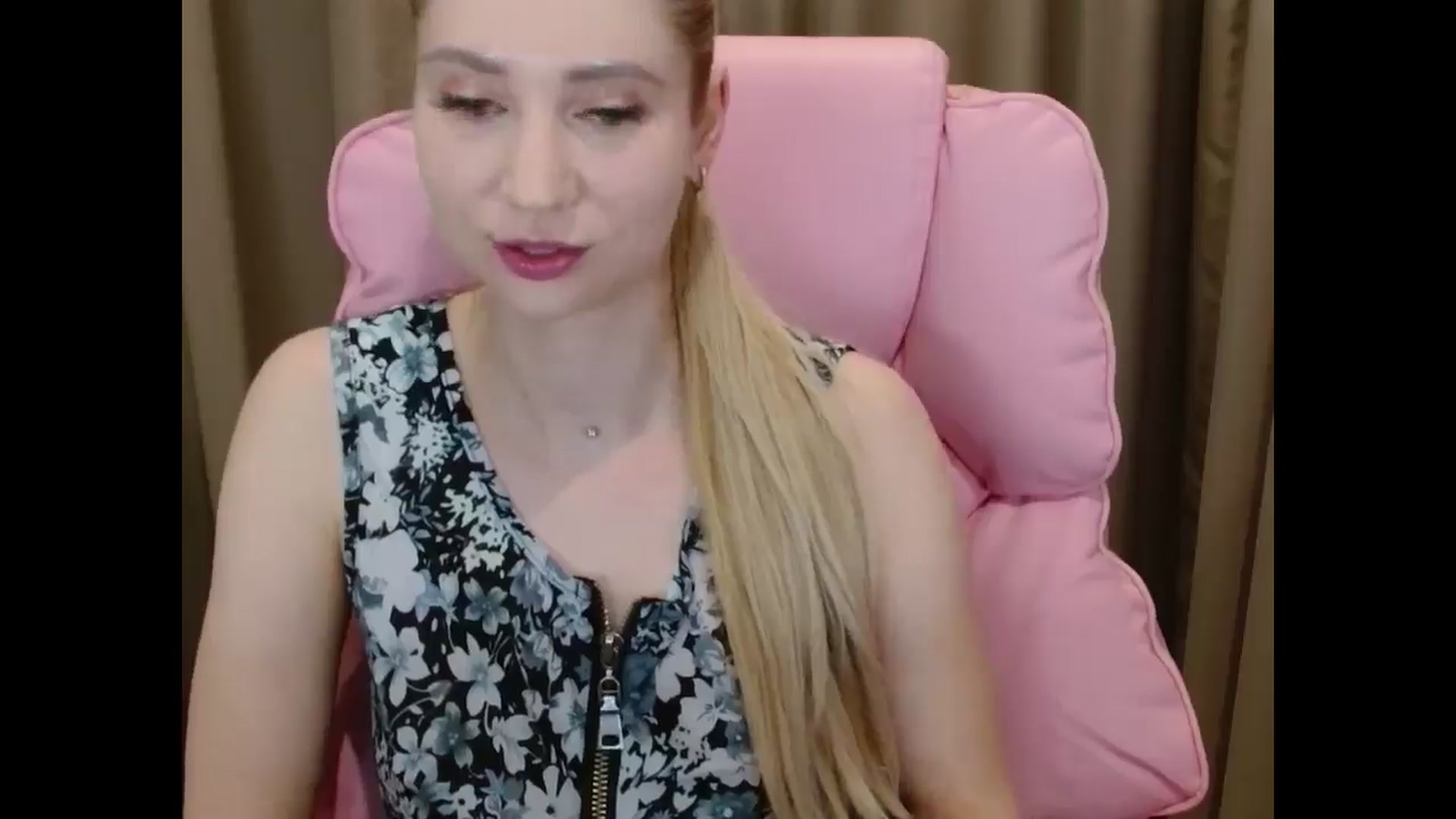 Gallery image thumbnail from Miss_Sylvia's myfreecams stream on, 03/31/2025, 17:39 image 15 of 20