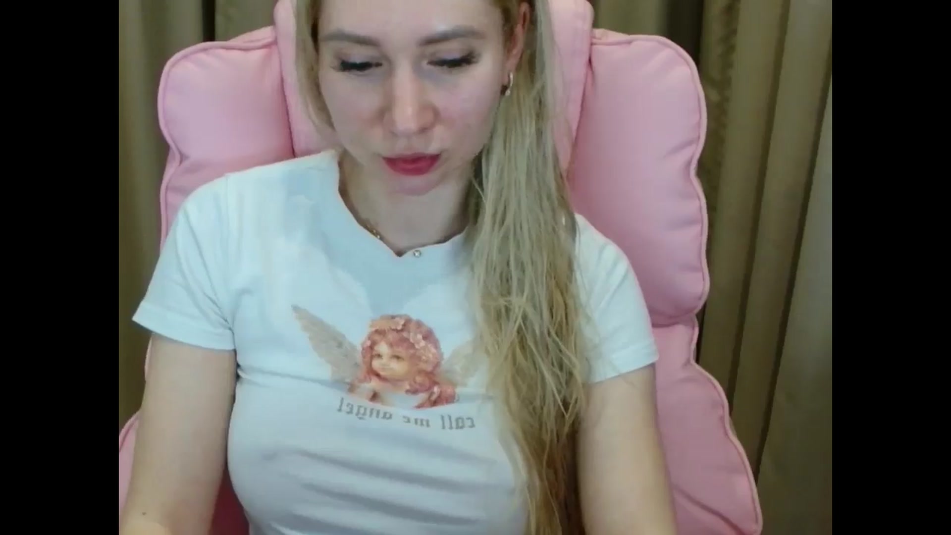 Gallery image thumbnail from Miss_Sylvia's myfreecams stream on, 03/31/2025, 20:57 image 3 of 20