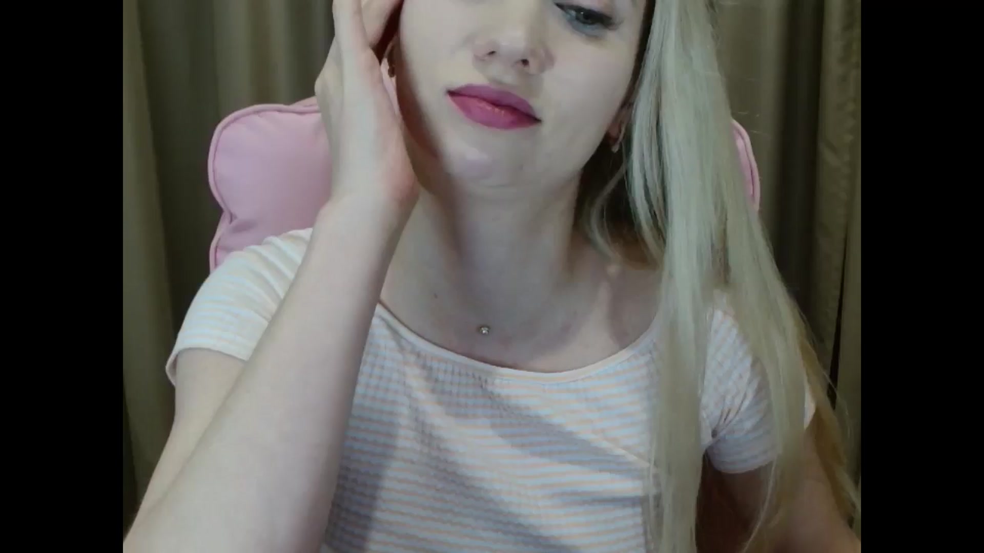 Gallery image thumbnail from Miss_Sylvia's myfreecams stream on, 04/01/2025, 18:42 image 17 of 20