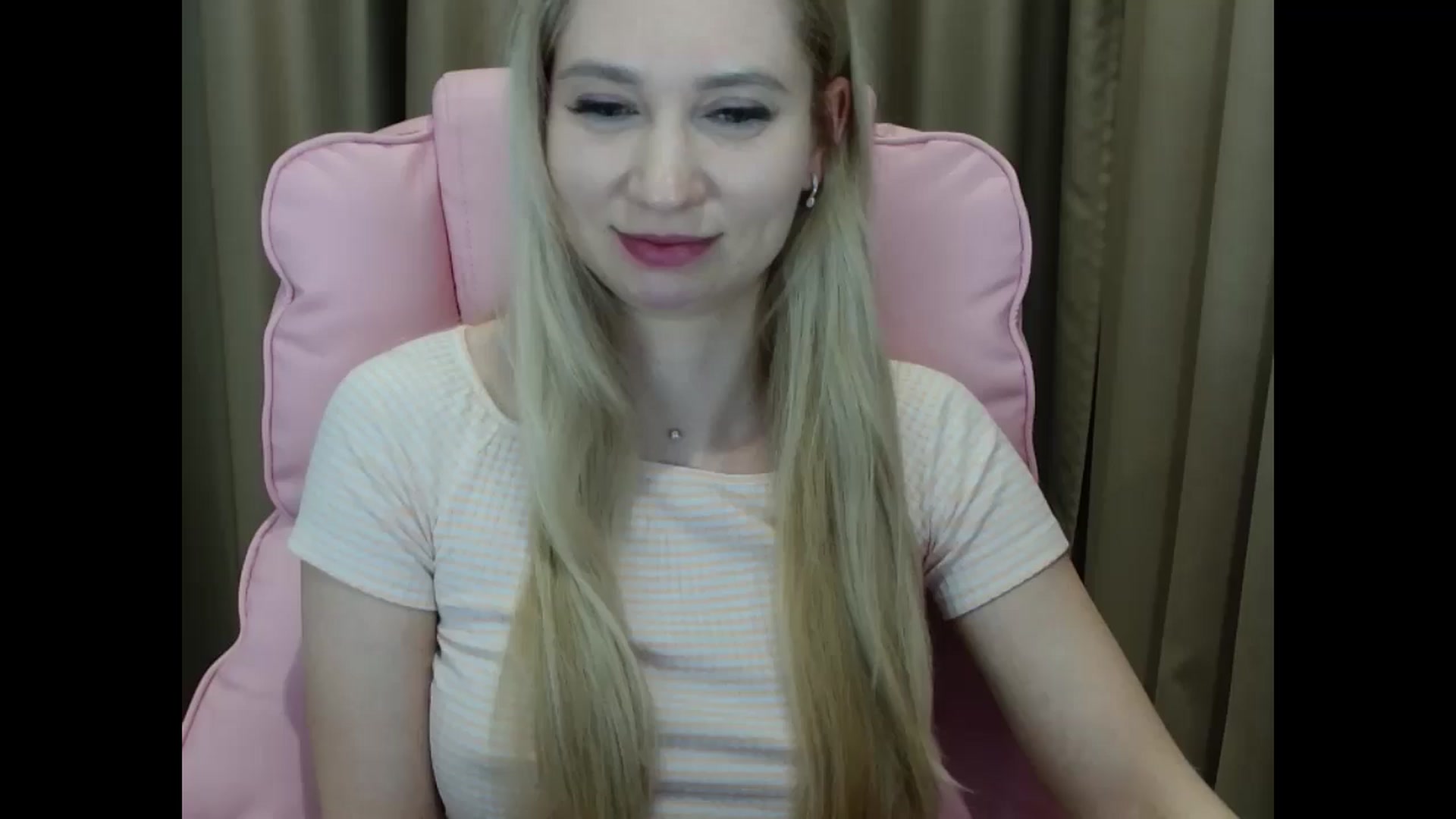 Gallery image thumbnail from Miss_Sylvia's myfreecams stream on, 04/01/2025, 20:26 image 9 of 20