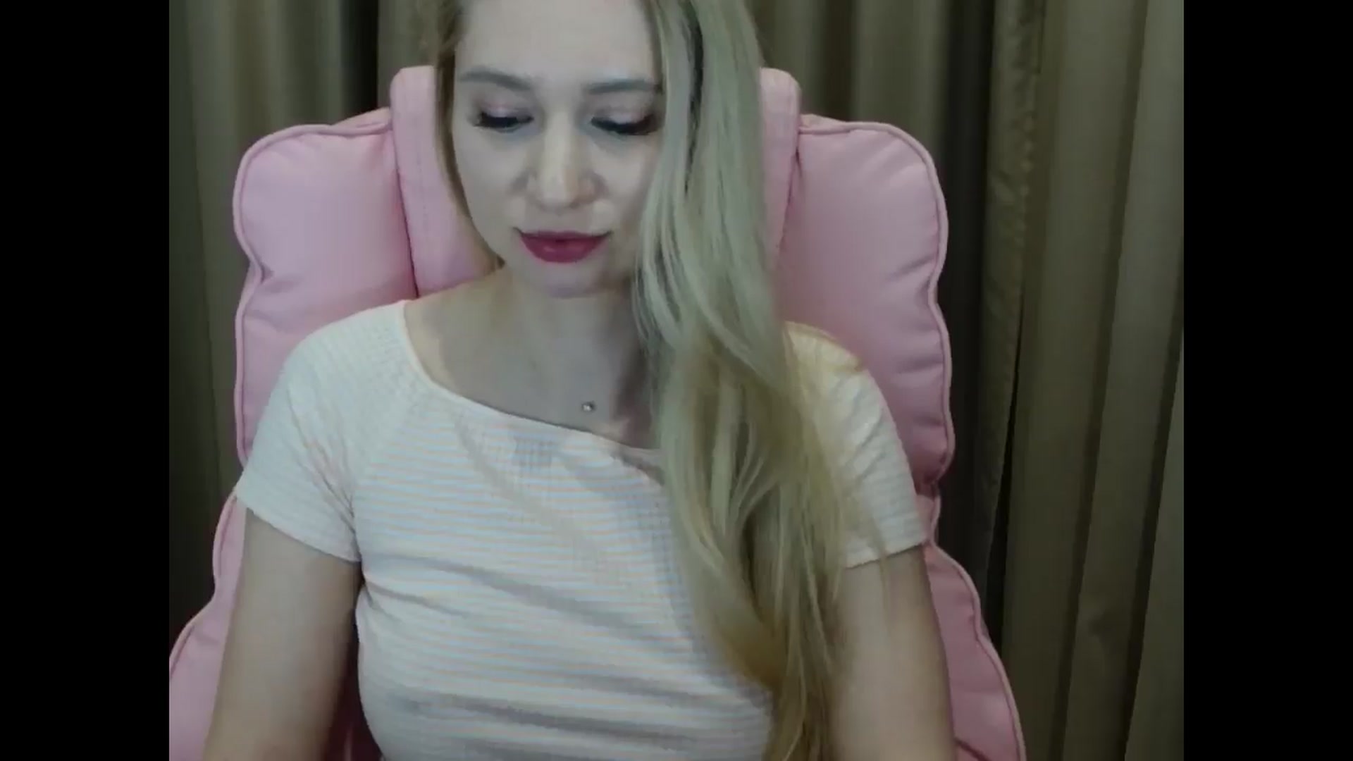 Gallery image thumbnail from Miss_Sylvia's myfreecams stream on, 04/01/2025, 20:26 image 15 of 20