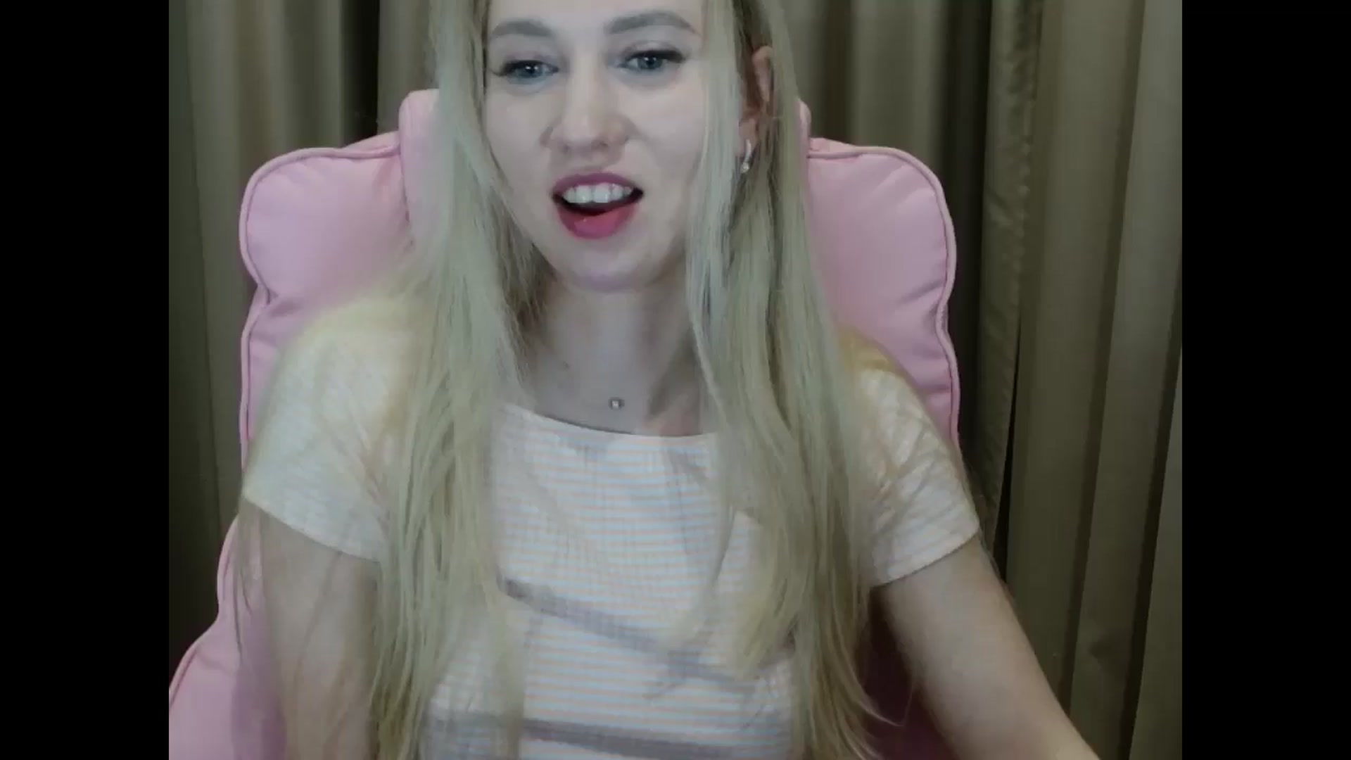 Gallery image thumbnail from Miss_Sylvia's myfreecams stream on, 04/01/2025, 20:26 image 4 of 20