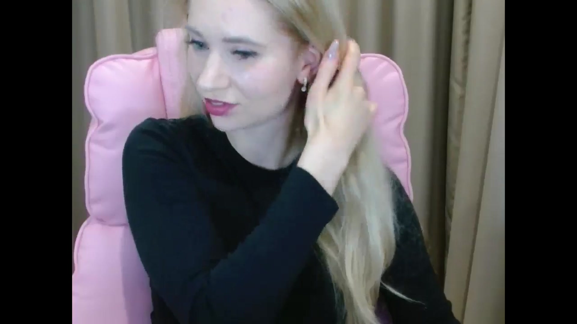 Gallery image thumbnail from Miss_Sylvia's myfreecams stream on, 04/02/2025, 19:38 image 13 of 20