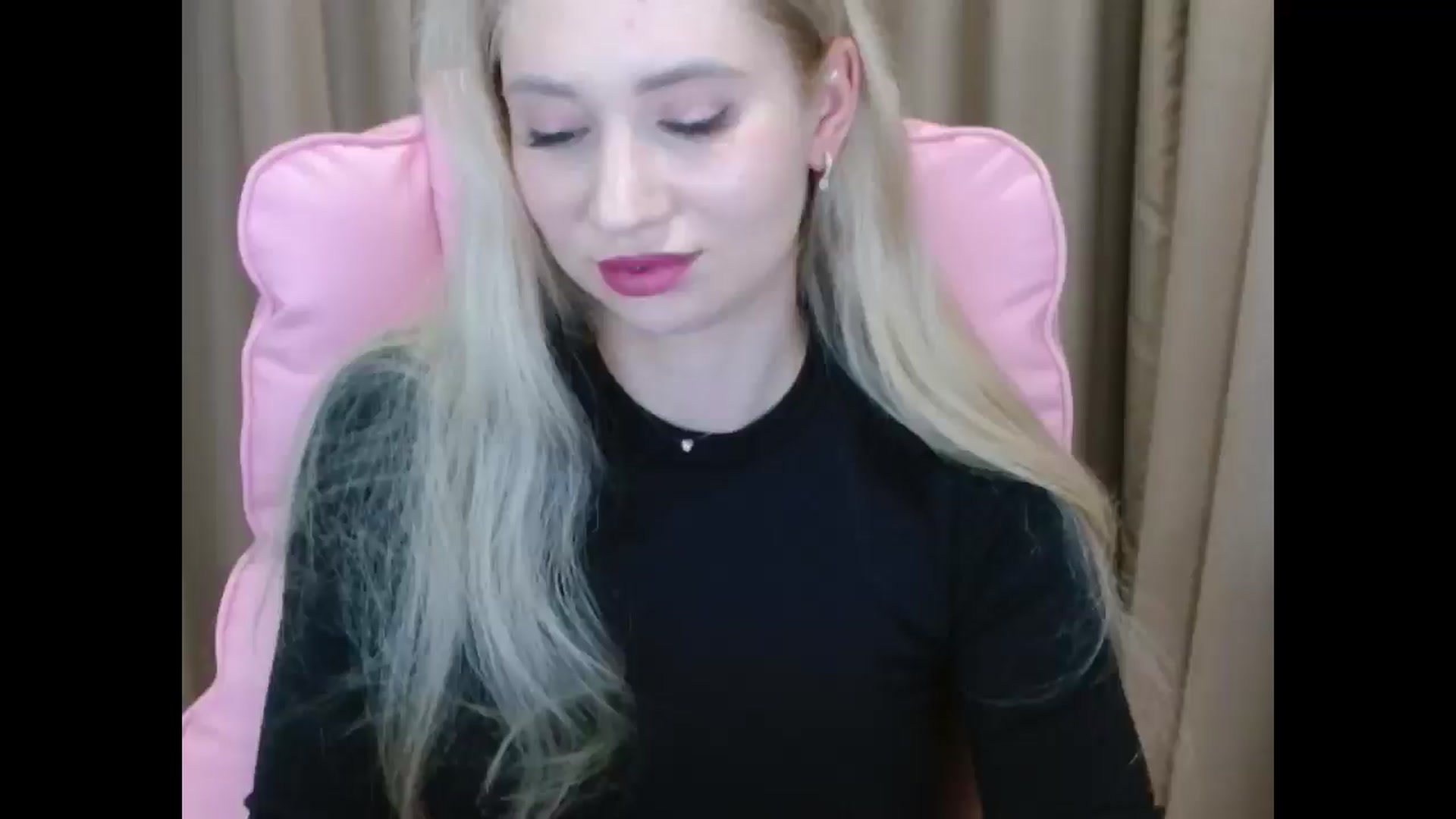 Gallery image thumbnail from Miss_Sylvia's myfreecams stream on, 04/02/2025, 19:38 image 2 of 20
