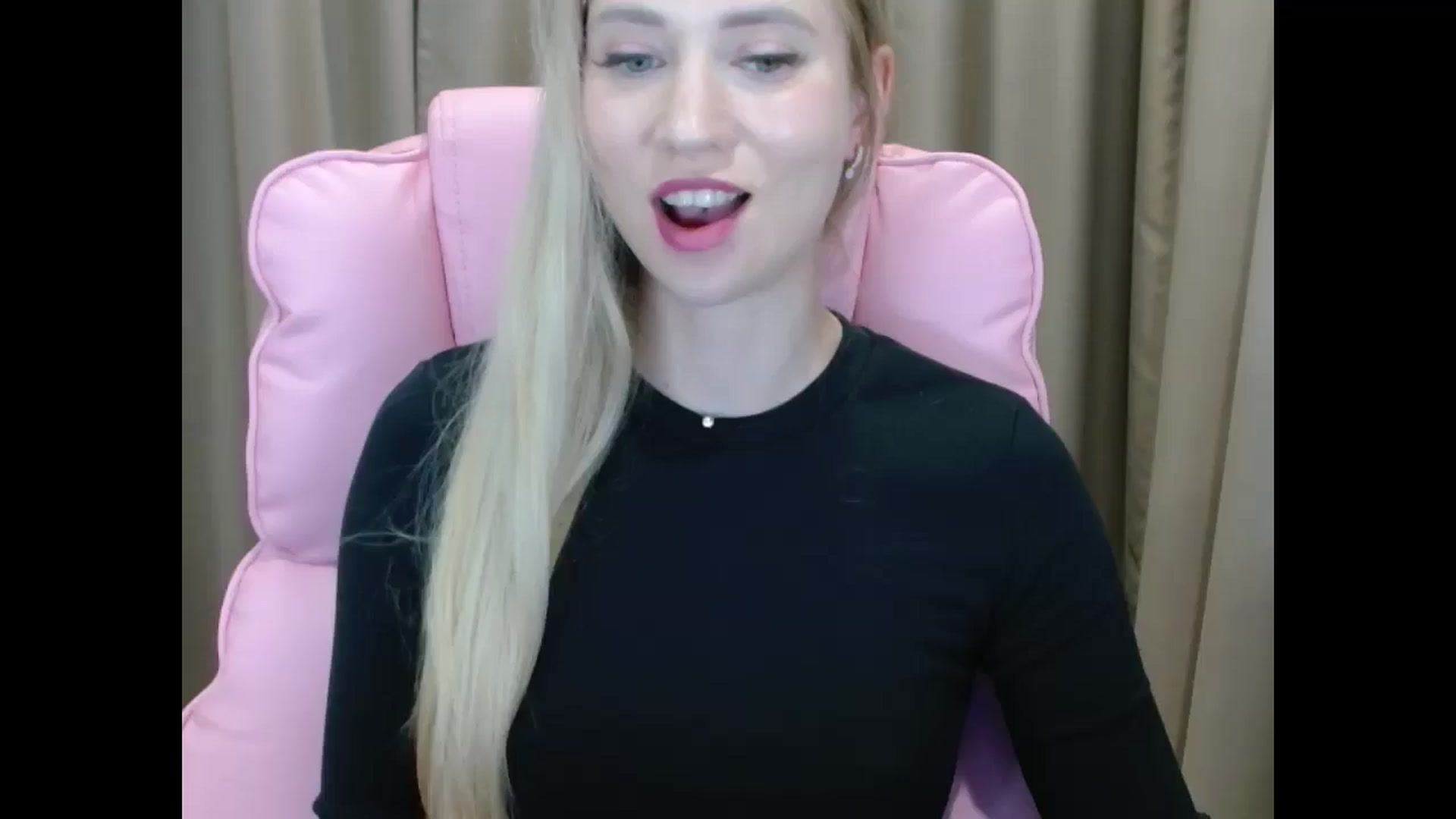 Gallery image thumbnail from Miss_Sylvia's myfreecams stream on, 04/02/2025, 20:57 image 18 of 20
