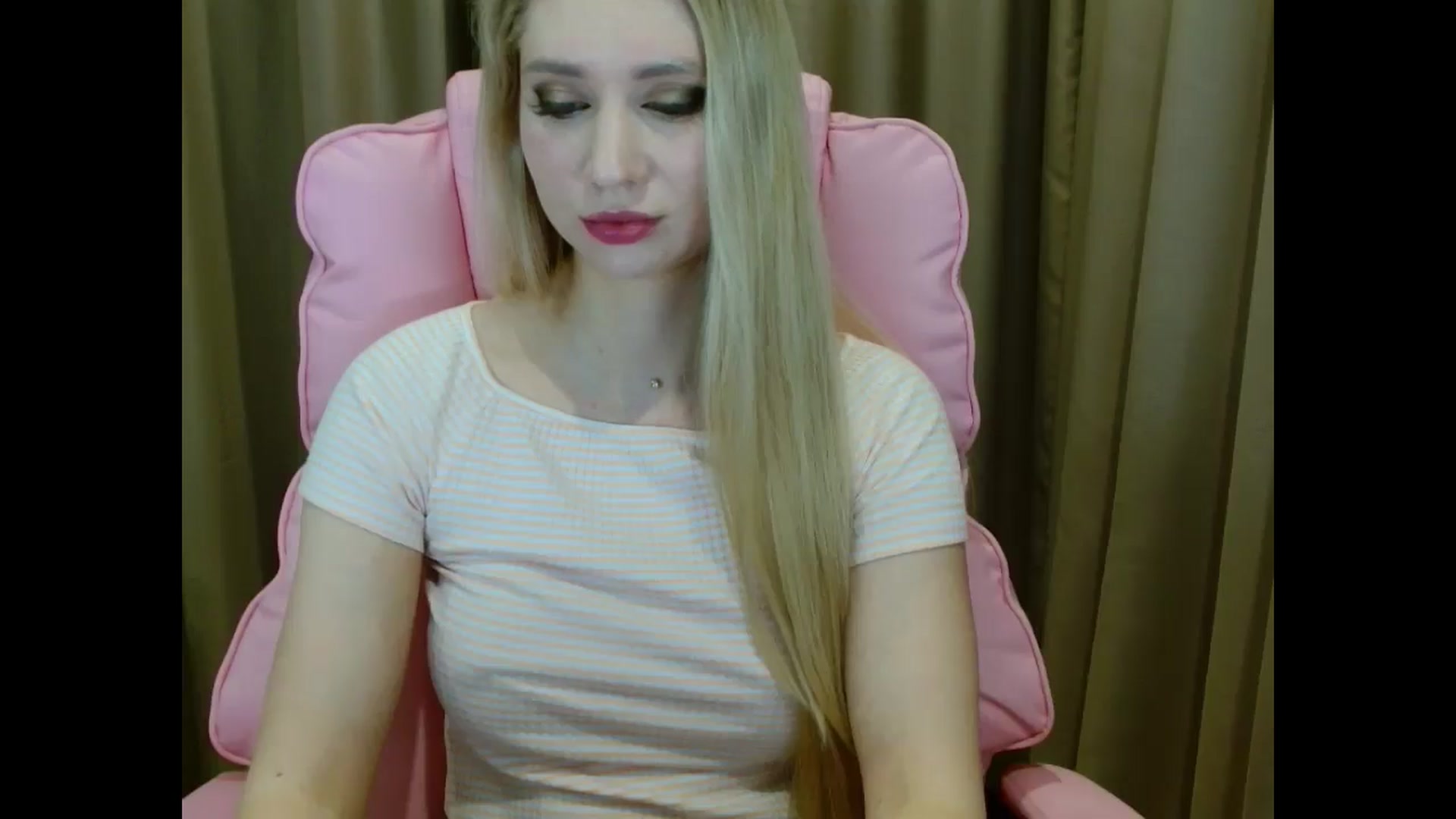 Gallery image thumbnail from Miss_Sylvia's myfreecams stream on, 04/03/2025, 18:09 image 19 of 20