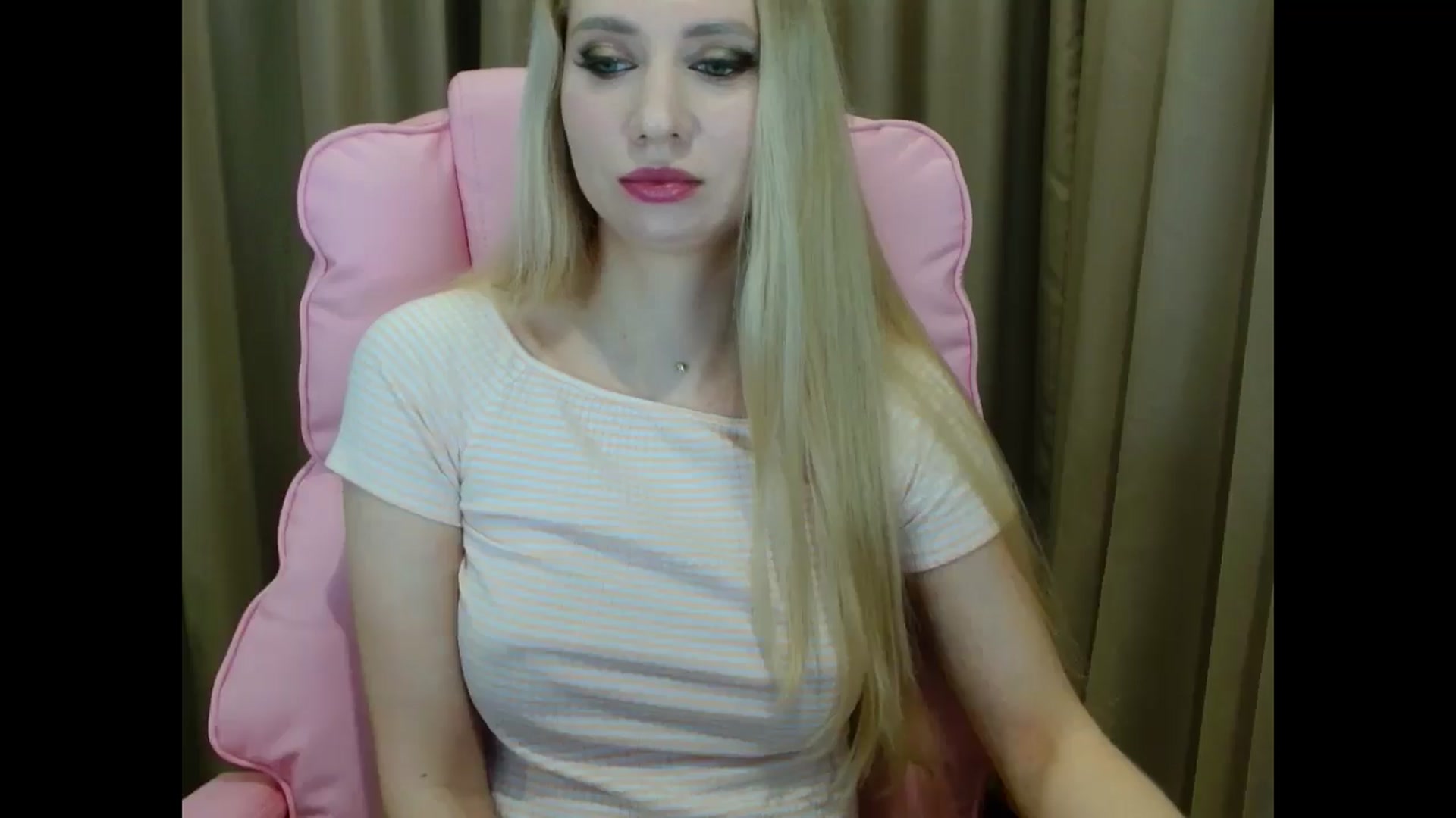 Gallery image thumbnail from Miss_Sylvia's myfreecams stream on, 04/03/2025, 18:09 image 7 of 20