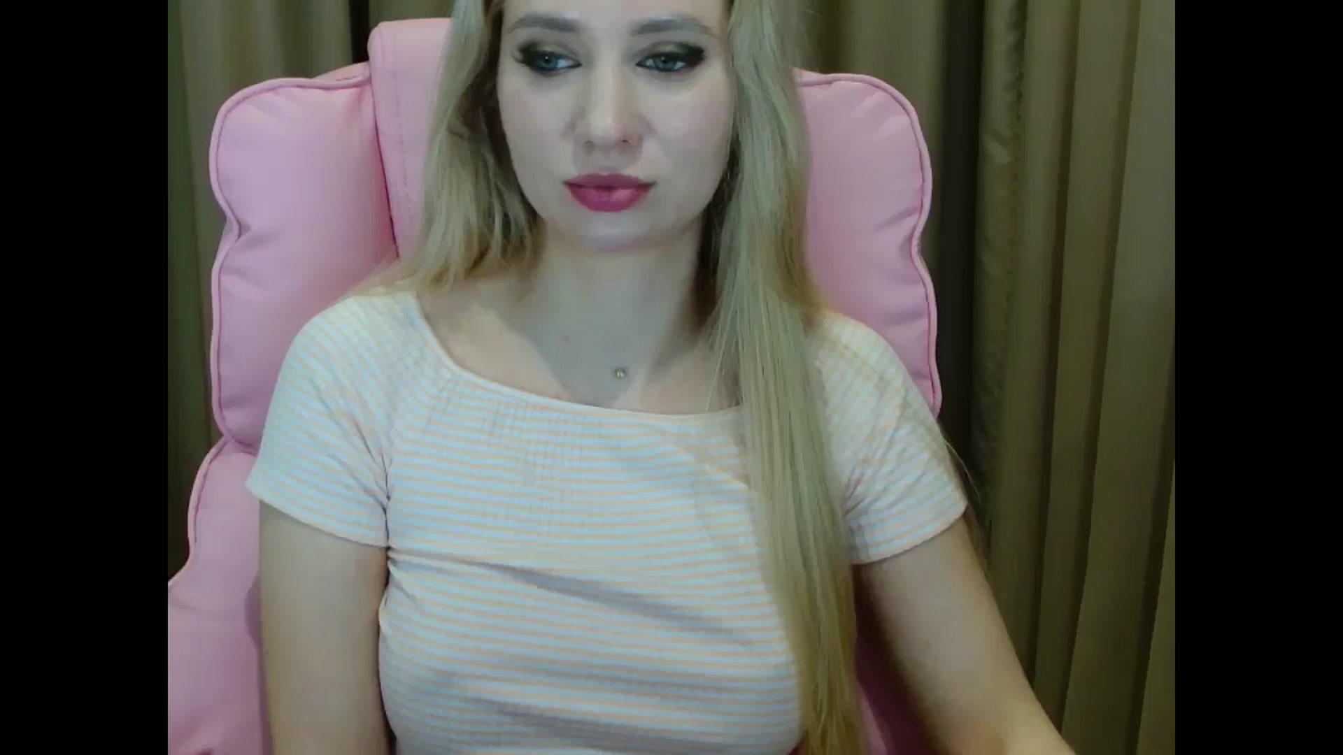 Gallery image thumbnail from Miss_Sylvia's myfreecams stream on, 04/03/2025, 20:53 image 14 of 20