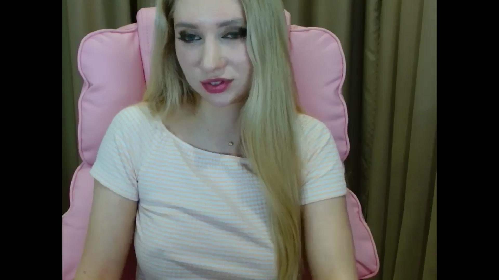 Gallery image thumbnail from Miss_Sylvia's myfreecams stream on, 04/03/2025, 20:53 image 17 of 20