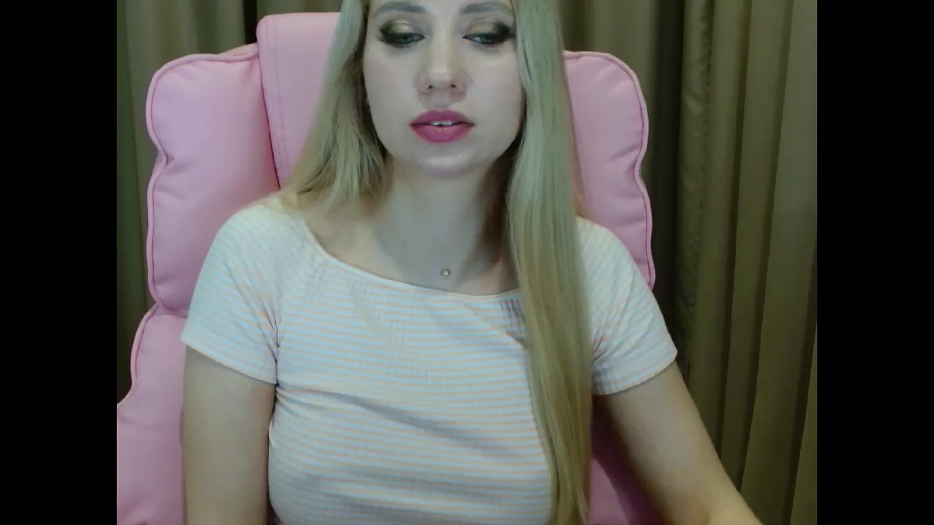Gallery image thumbnail from Miss_Sylvia's myfreecams stream on, 04/03/2025, 20:53 image 18 of 20
