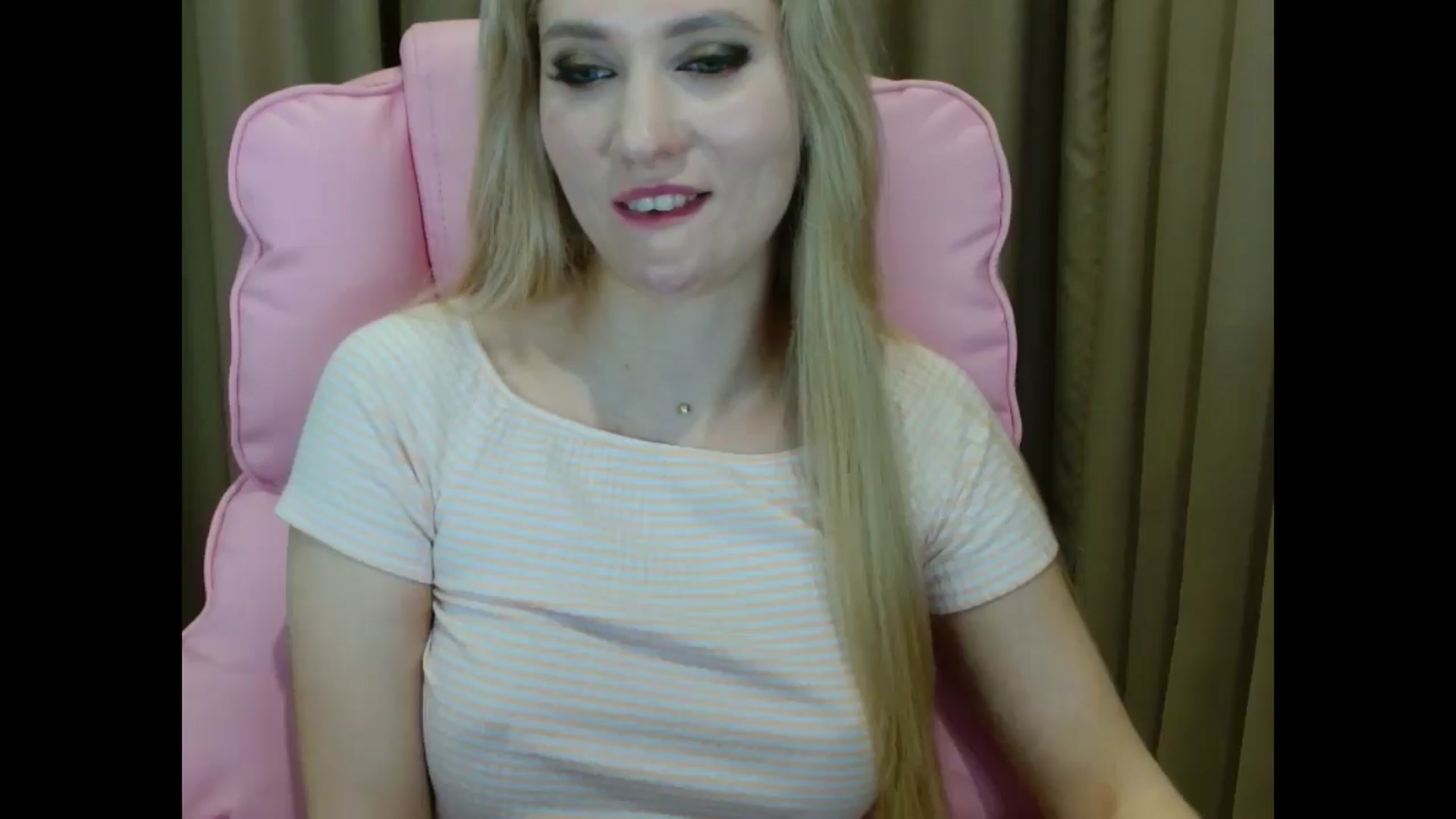 Gallery image thumbnail from Miss_Sylvia's myfreecams stream on, 04/03/2025, 20:53 image 13 of 20