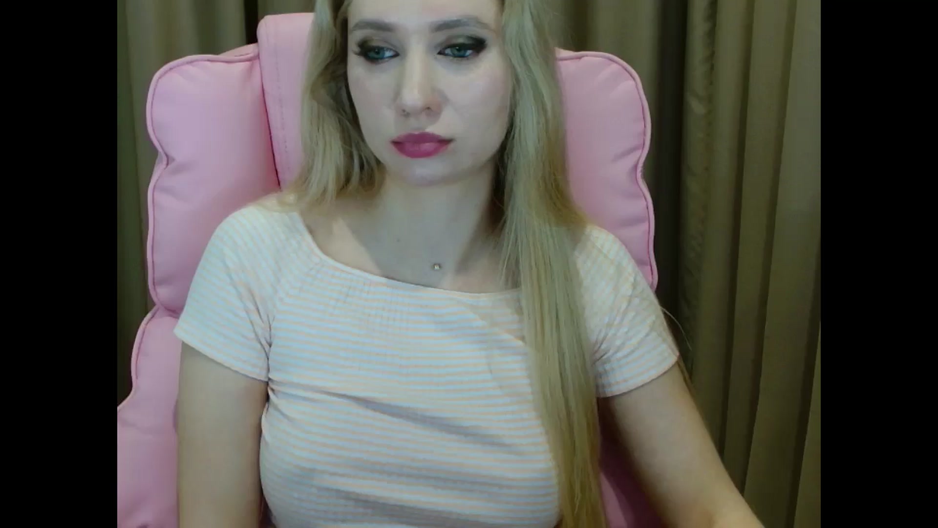 Gallery image thumbnail from Miss_Sylvia's myfreecams stream on, 04/03/2025, 20:53 image 15 of 20