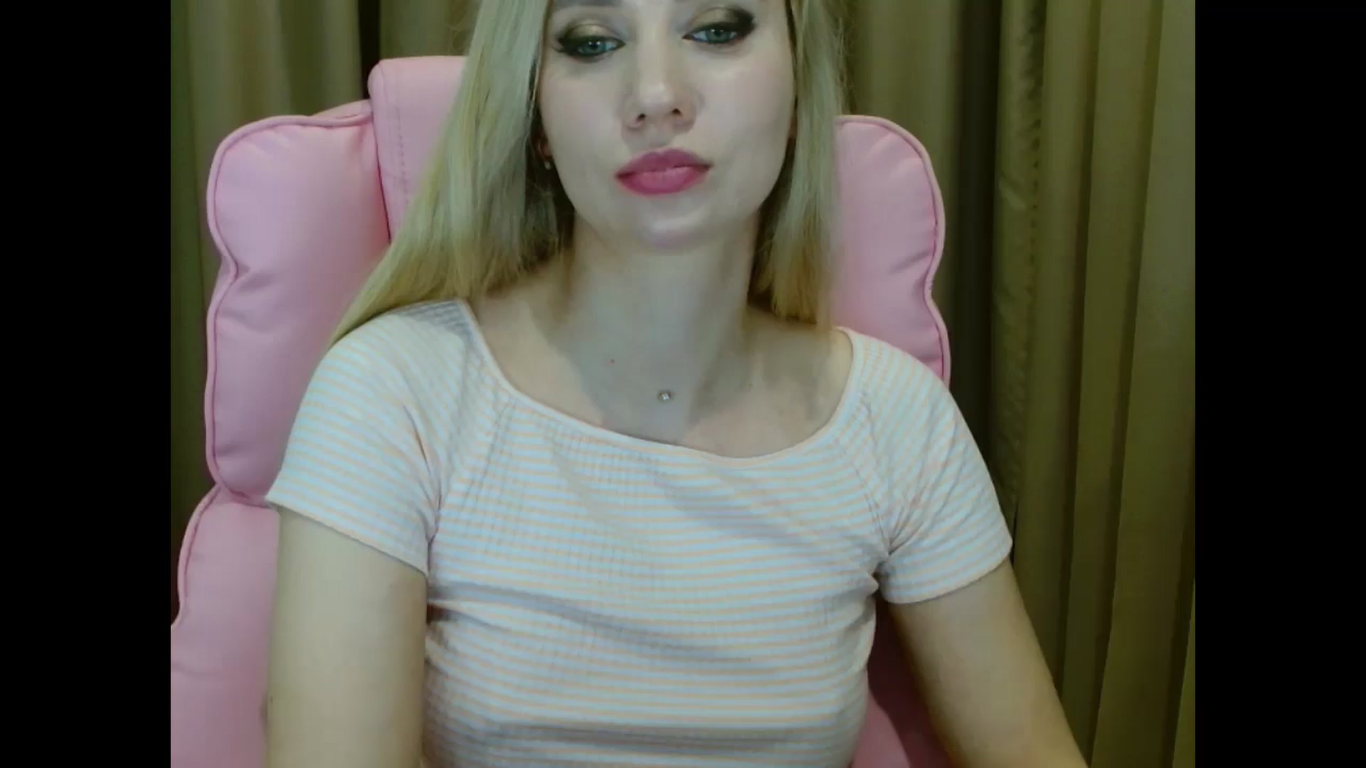Gallery image thumbnail from Miss_Sylvia's myfreecams stream on, 04/03/2025, 20:53 image 7 of 20