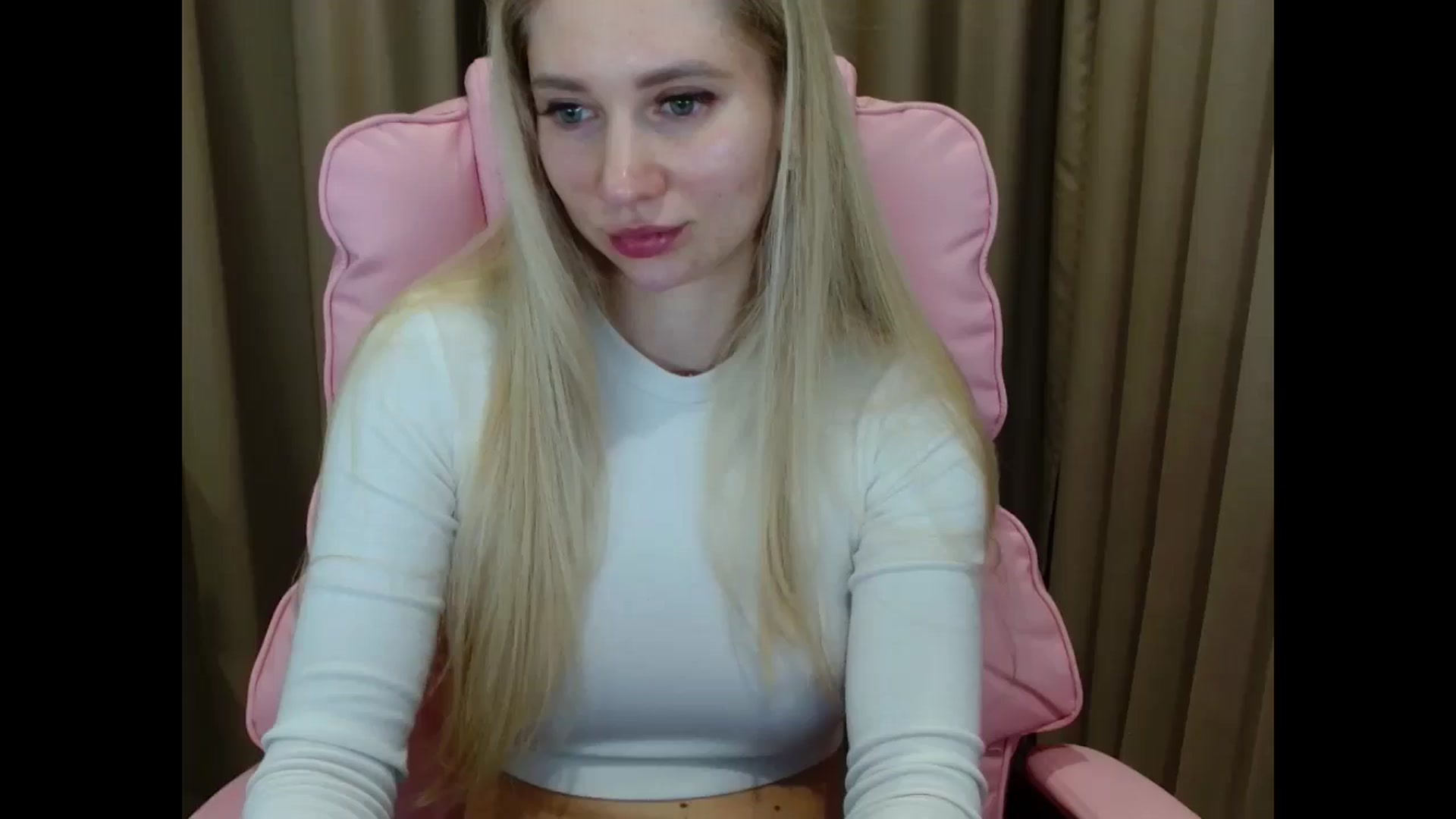 Gallery image thumbnail from Miss_Sylvia's myfreecams stream on, 04/04/2025, 18:40 image 13 of 20