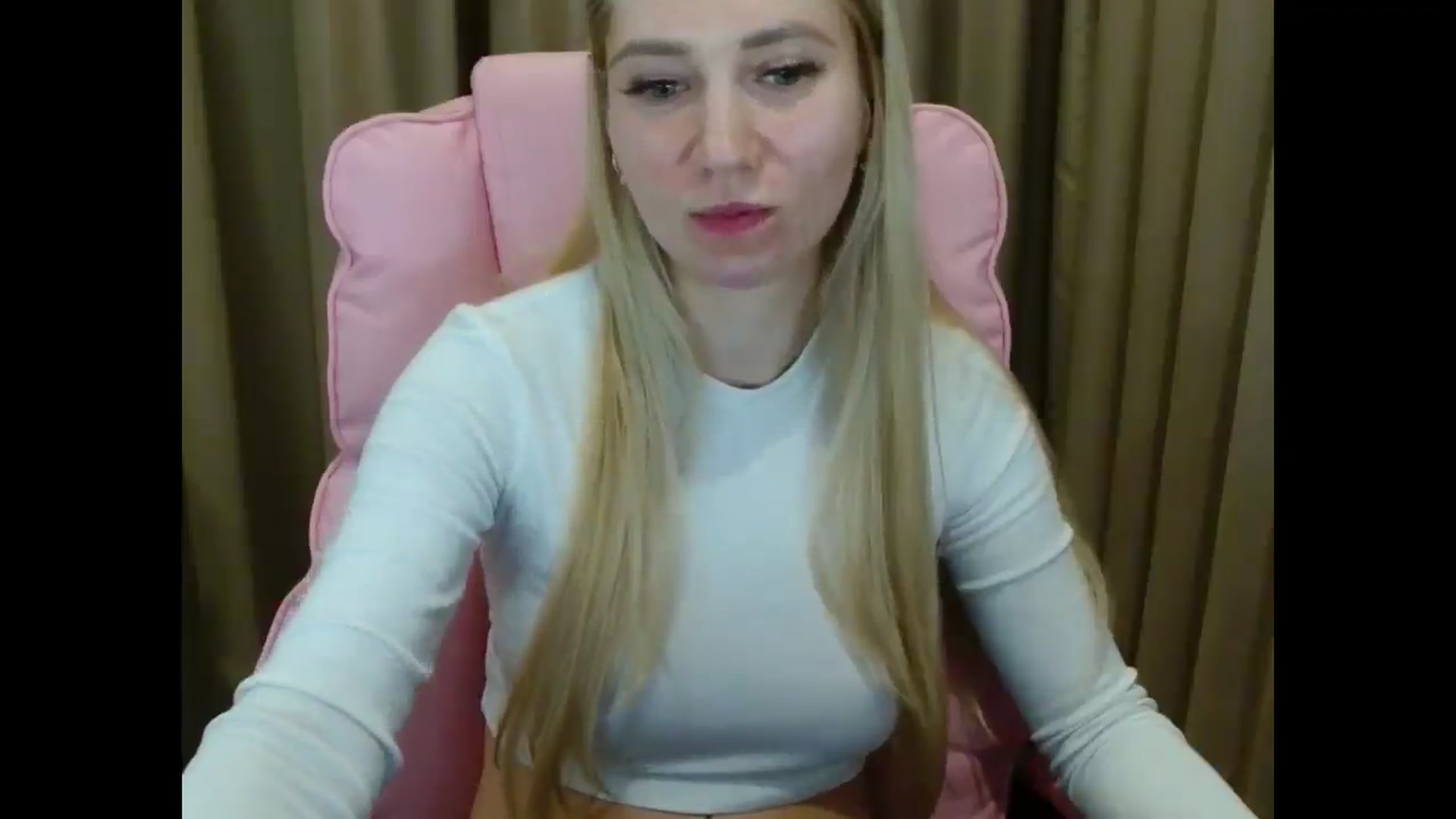 Gallery image thumbnail from Miss_Sylvia's myfreecams stream on, 04/04/2025, 18:40 image 17 of 20