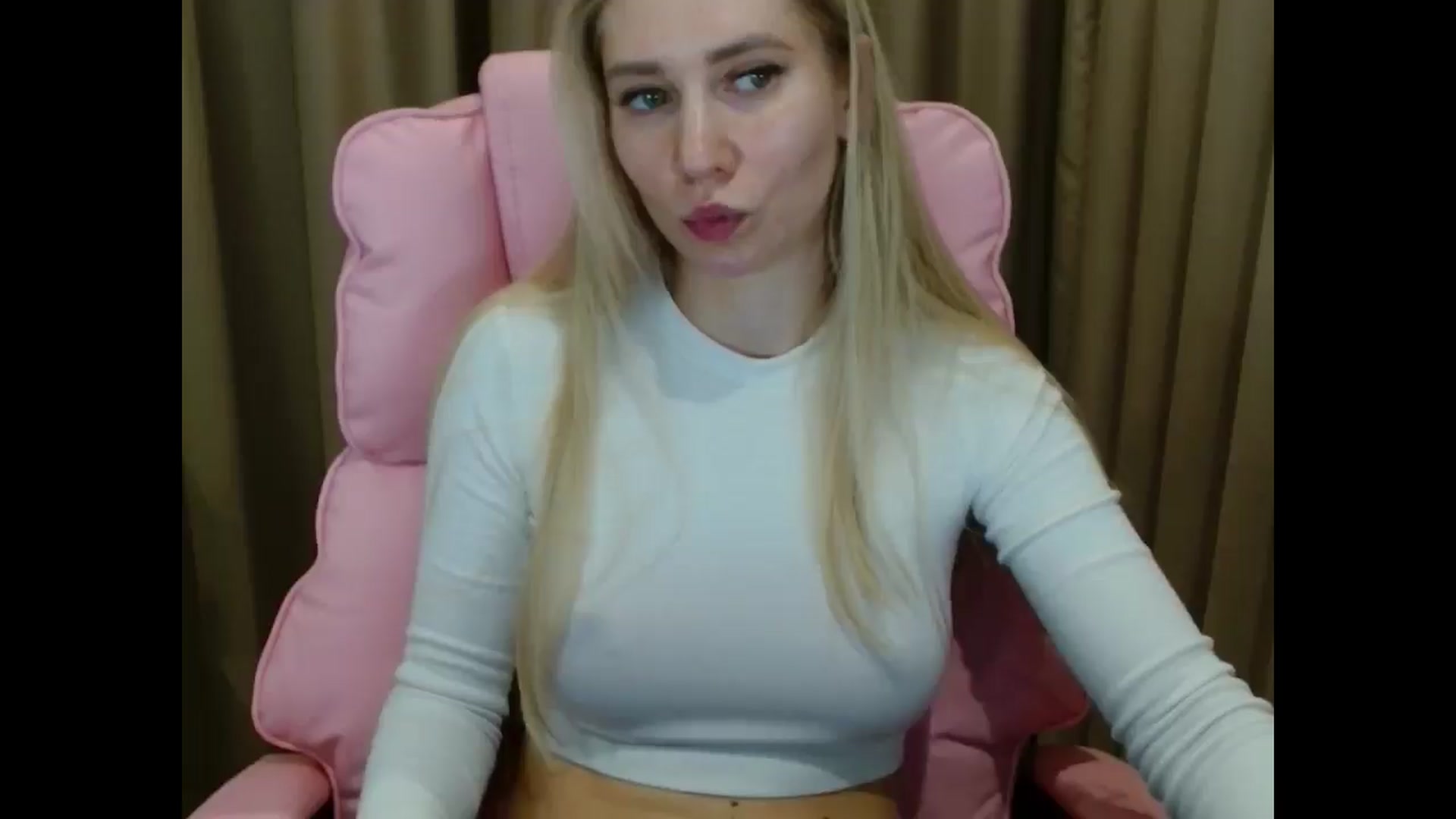 Gallery image thumbnail from Miss_Sylvia's myfreecams stream on, 04/04/2025, 18:40 image 4 of 20