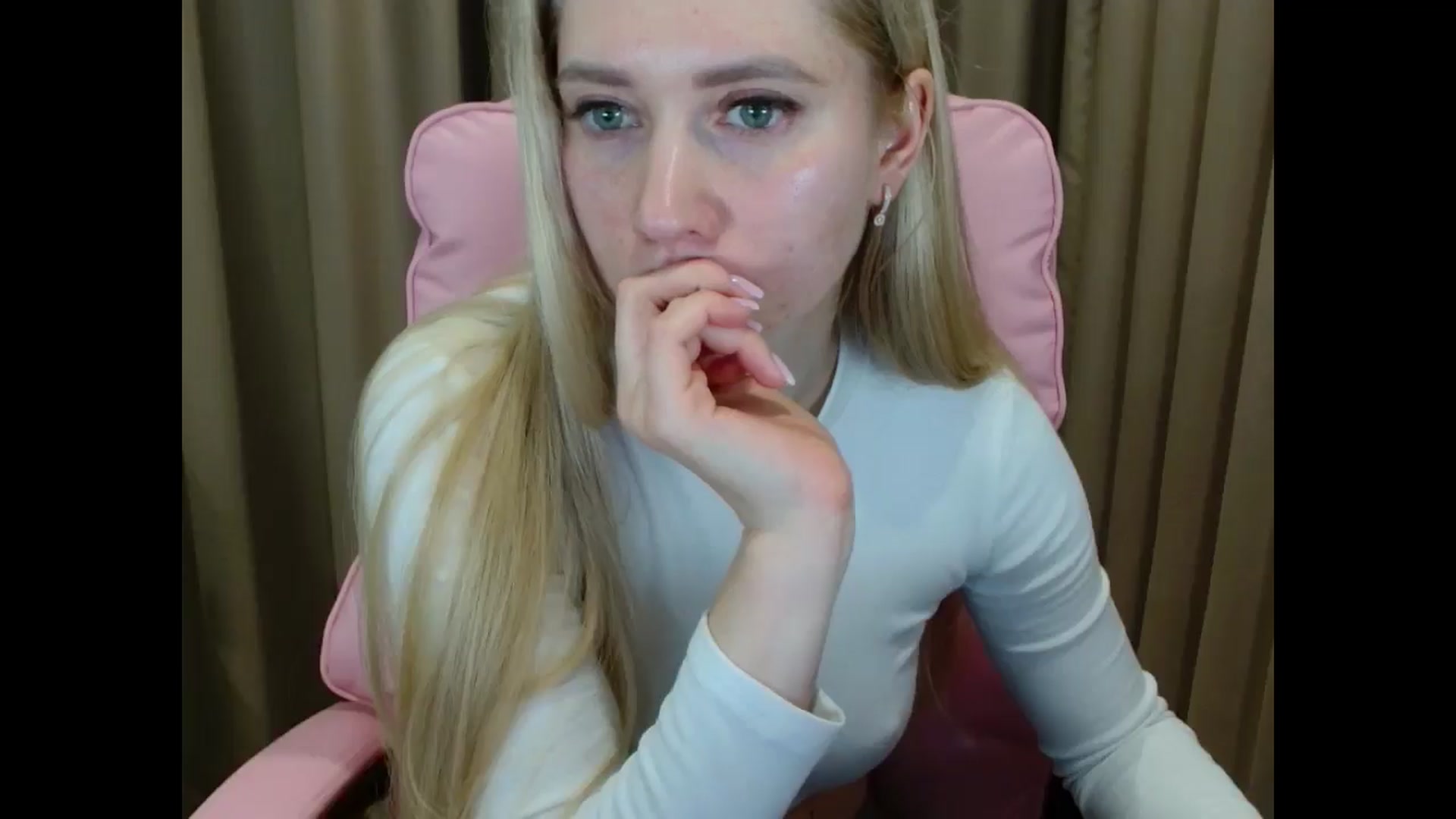 Gallery image thumbnail from Miss_Sylvia's myfreecams stream on, 04/04/2025, 19:09 image 12 of 20