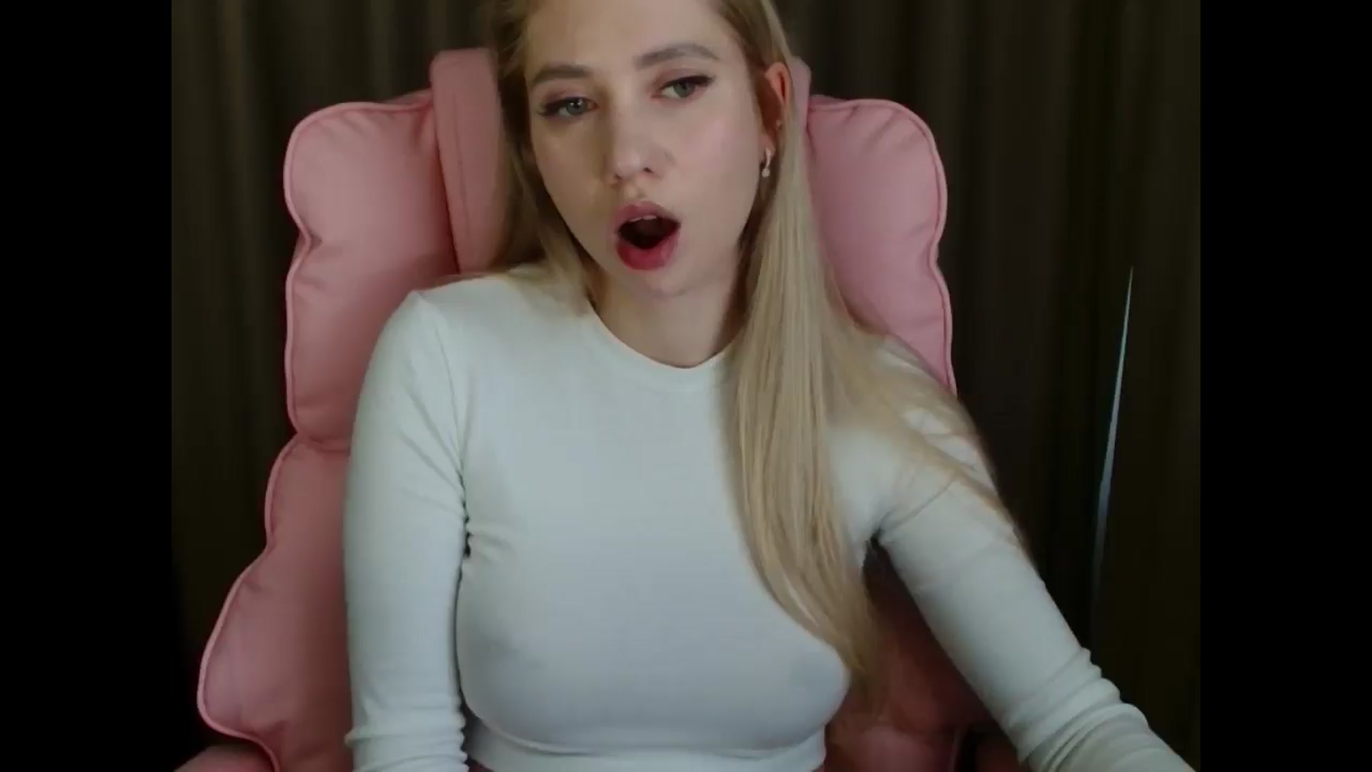 Gallery image thumbnail from Miss_Sylvia's myfreecams stream on, 04/05/2025, 13:37 image 10 of 20
