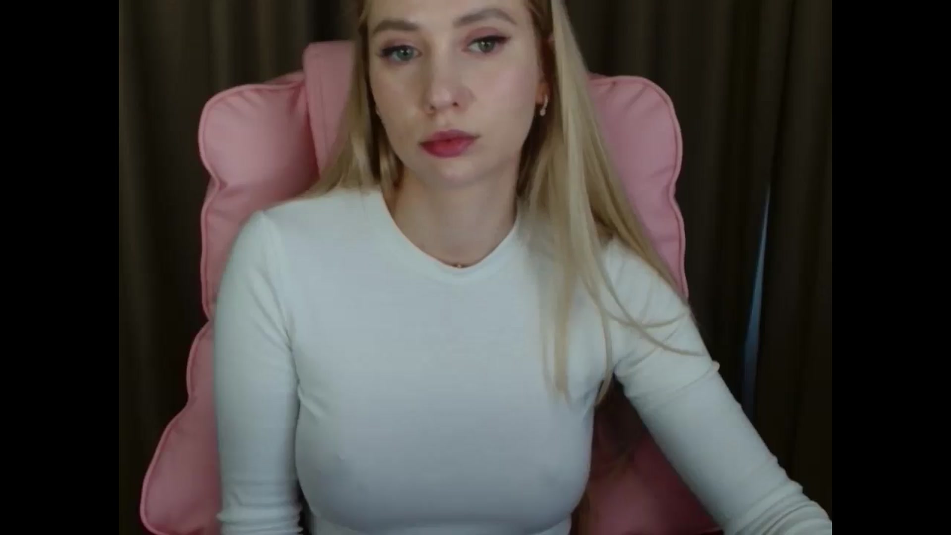 Gallery image thumbnail from Miss_Sylvia's myfreecams stream on, 04/05/2025, 14:00 image 9 of 20
