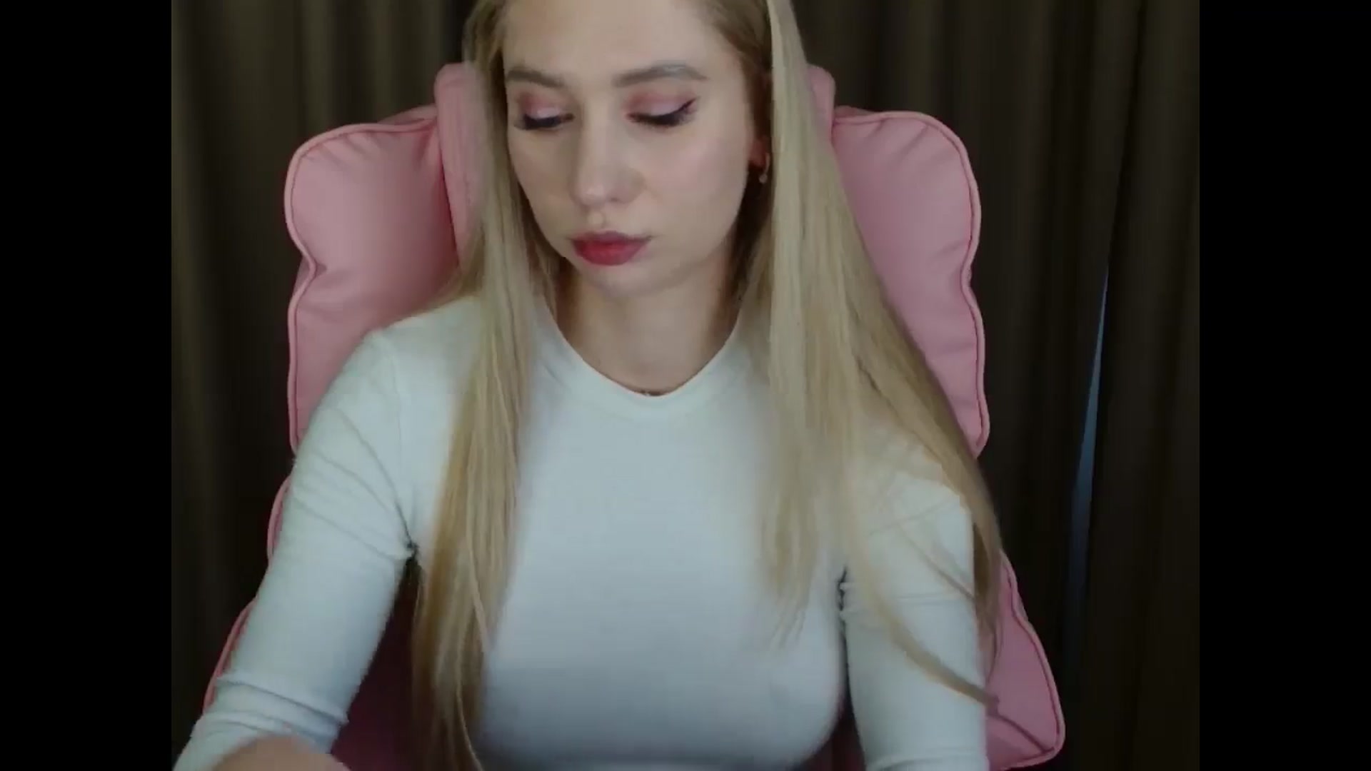 Gallery image thumbnail from Miss_Sylvia's myfreecams stream on, 04/05/2025, 14:00 image 20 of 20
