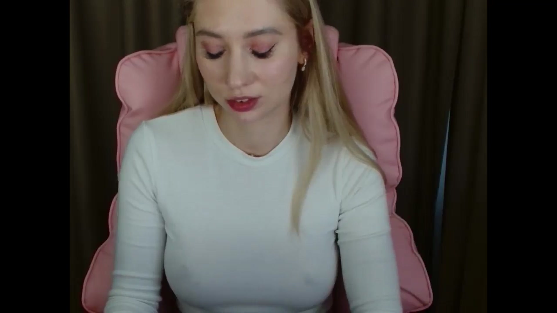 Gallery image thumbnail from Miss_Sylvia's myfreecams stream on, 04/05/2025, 14:00 image 6 of 20