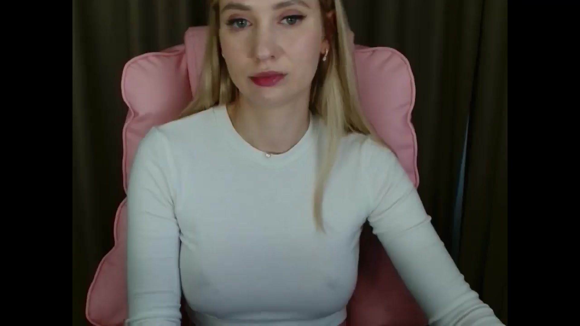 Gallery image thumbnail from Miss_Sylvia's myfreecams stream on, 04/05/2025, 14:00 image 3 of 20