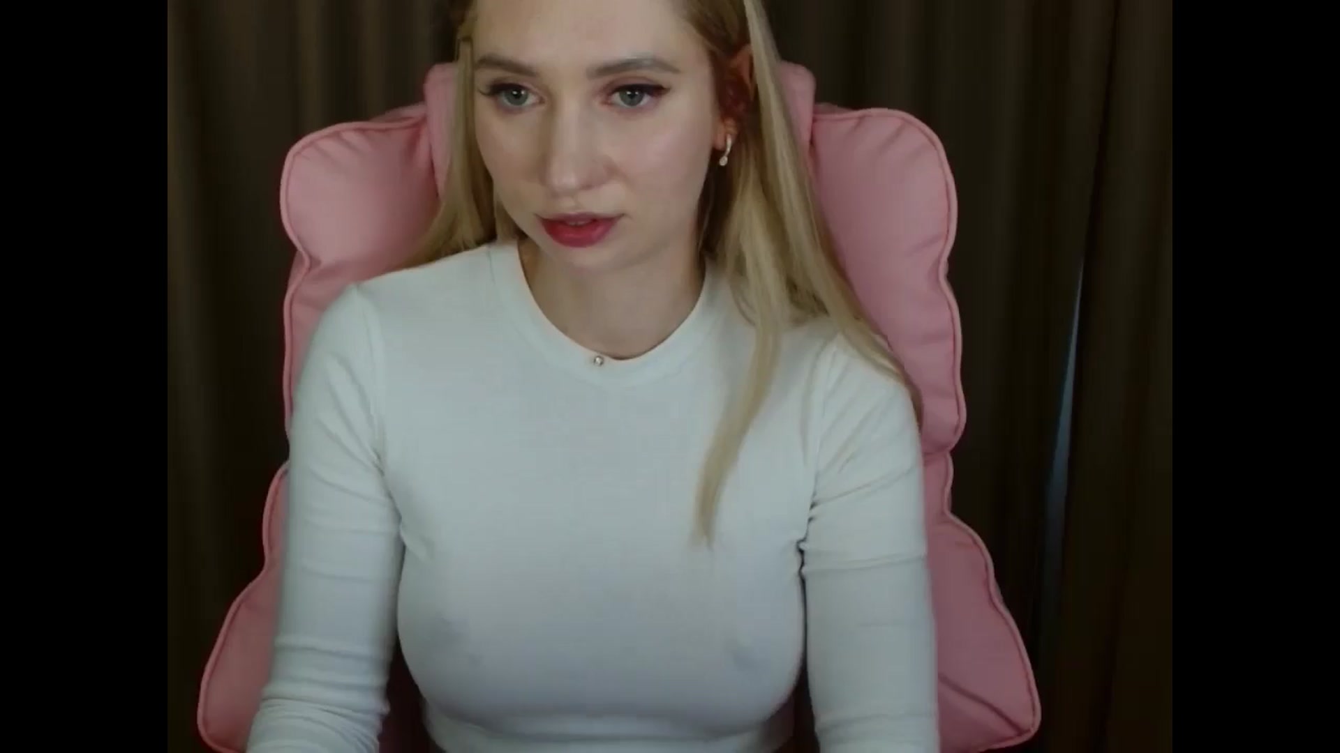 Gallery image thumbnail from Miss_Sylvia's myfreecams stream on, 04/05/2025, 14:00 image 4 of 20