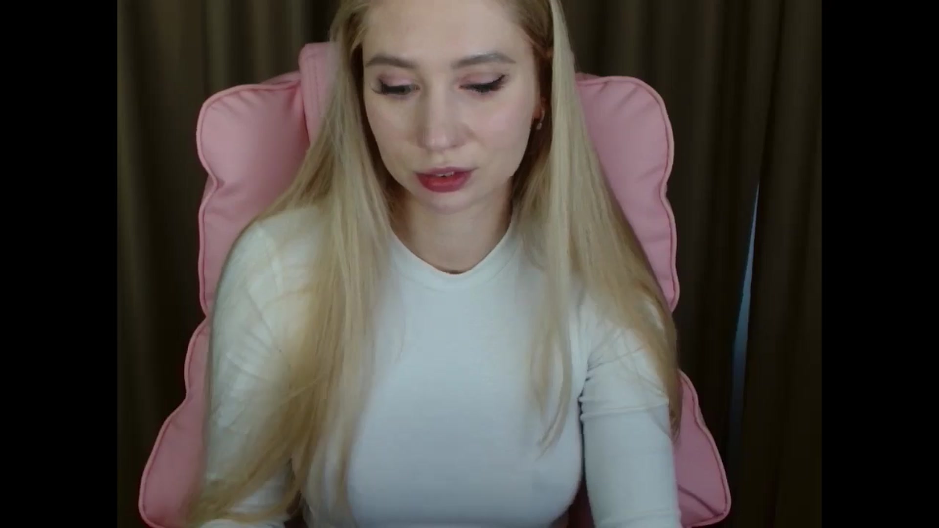 Gallery image thumbnail from Miss_Sylvia's myfreecams stream on, 04/05/2025, 14:00 image 16 of 20