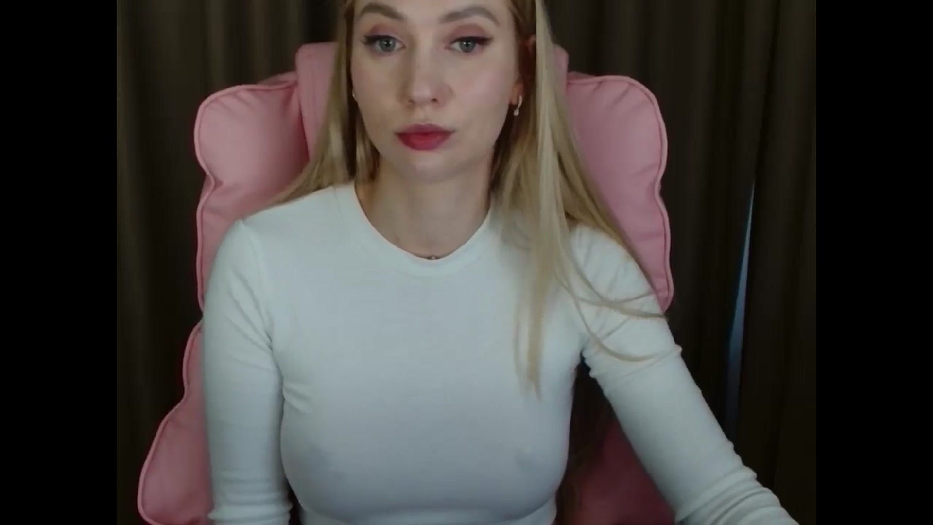 Gallery image thumbnail from Miss_Sylvia's myfreecams stream on, 04/05/2025, 14:00 image 8 of 20