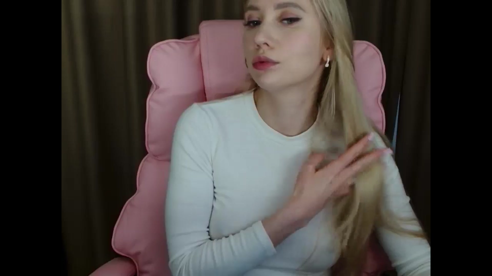 Gallery image thumbnail from Miss_Sylvia's myfreecams stream on, 04/05/2025, 14:50 image 18 of 20