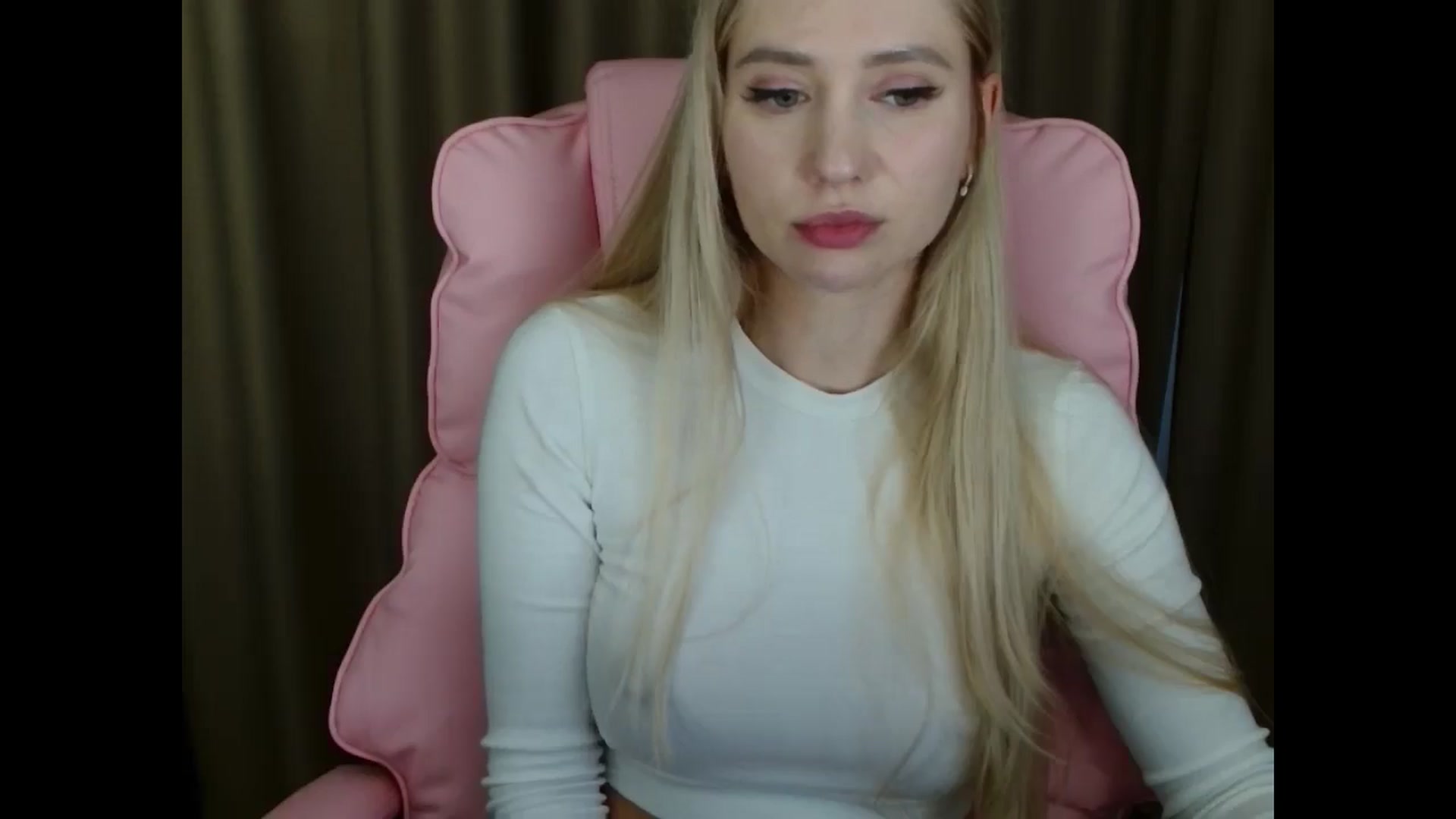 Gallery image thumbnail from Miss_Sylvia's myfreecams stream on, 04/05/2025, 14:50 image 15 of 20