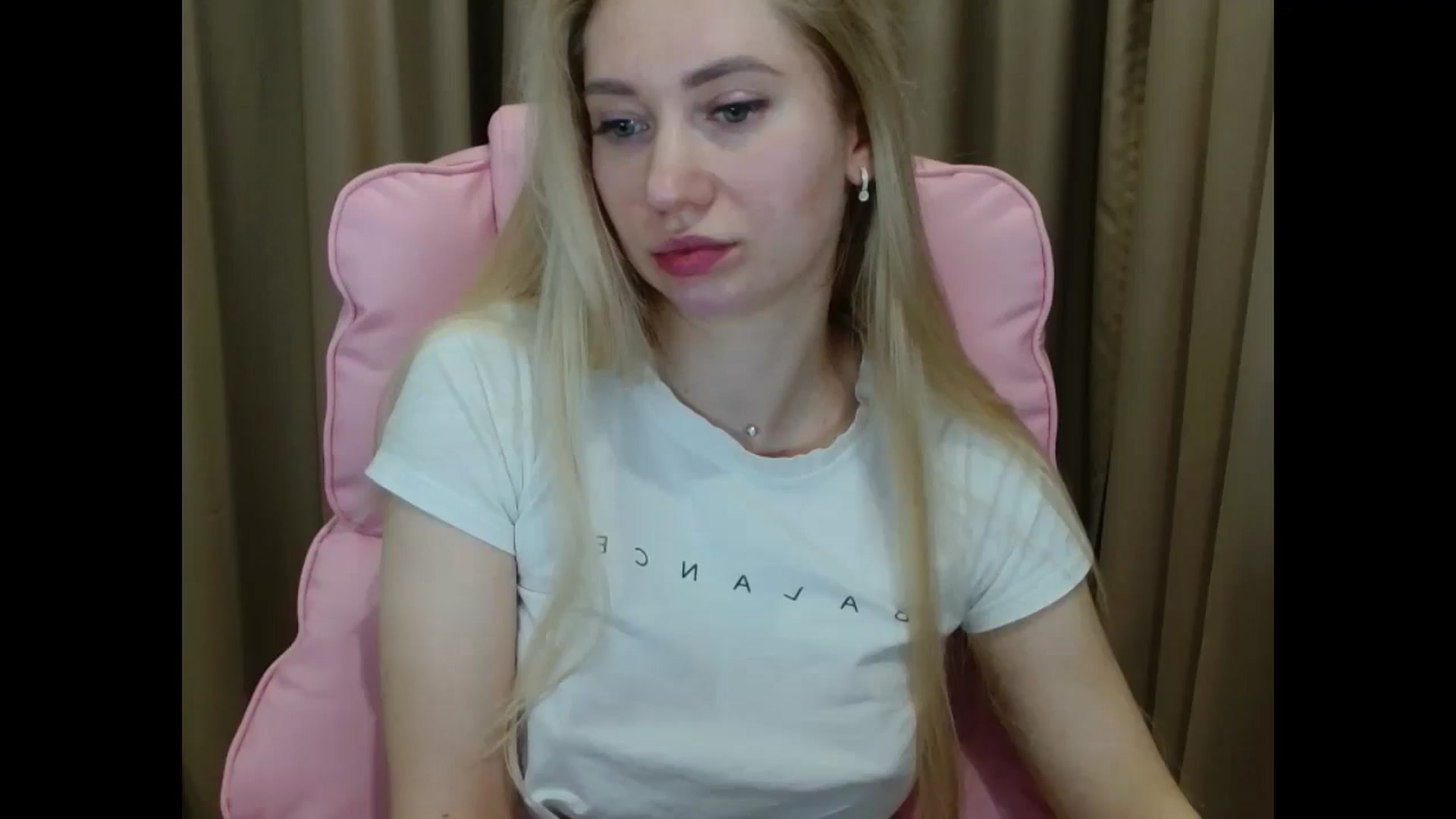 Gallery image thumbnail from Miss_Sylvia's myfreecams stream on, 04/06/2025, 17:24 image 19 of 20