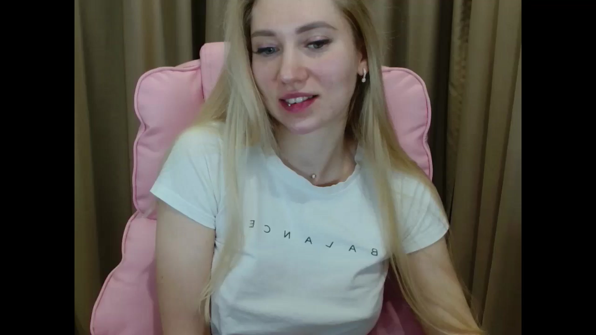Gallery image thumbnail from Miss_Sylvia's myfreecams stream on, 04/06/2025, 17:24 image 18 of 20