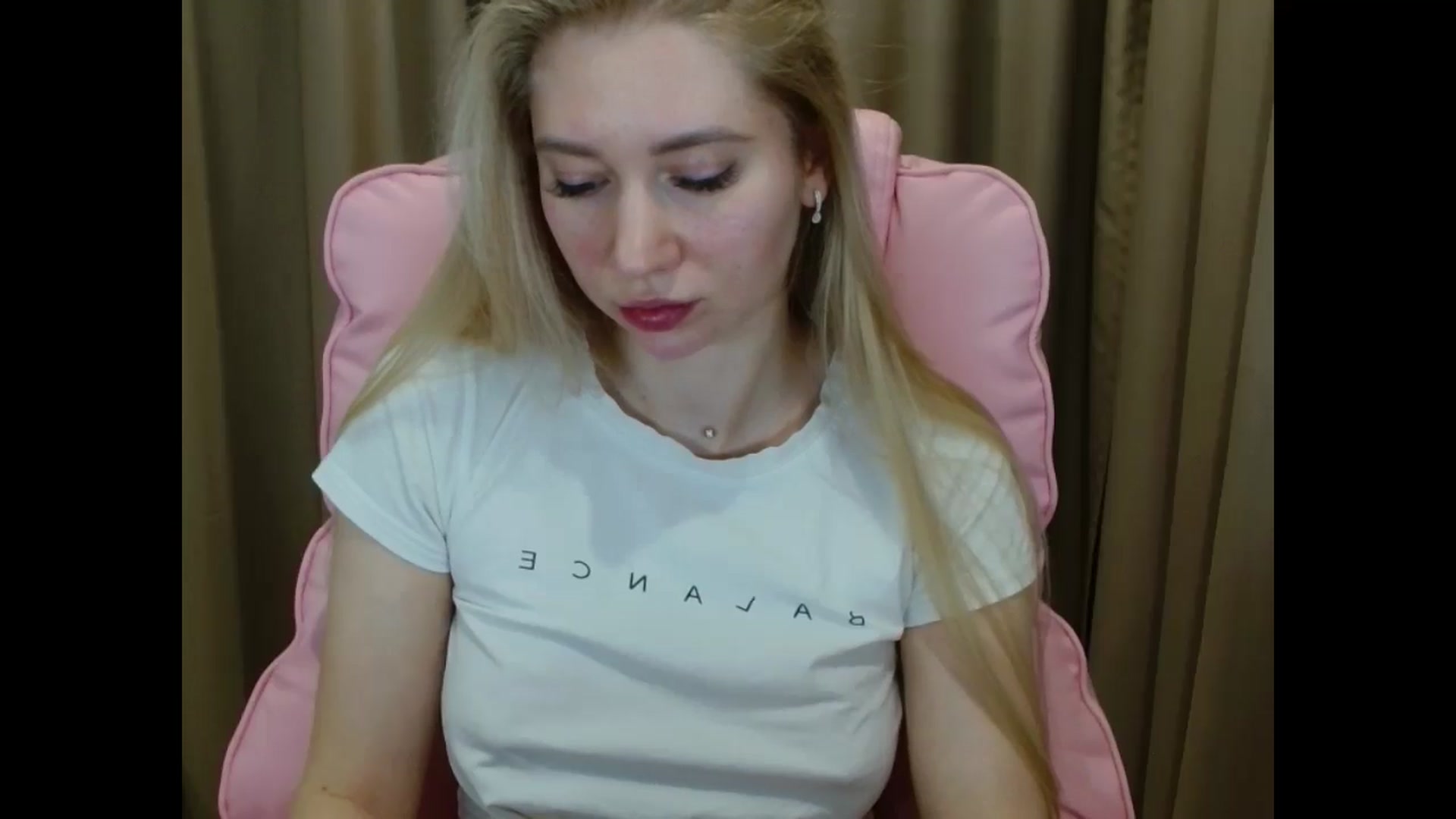Gallery image thumbnail from Miss_Sylvia's myfreecams stream on, 04/06/2025, 17:24 image 17 of 20