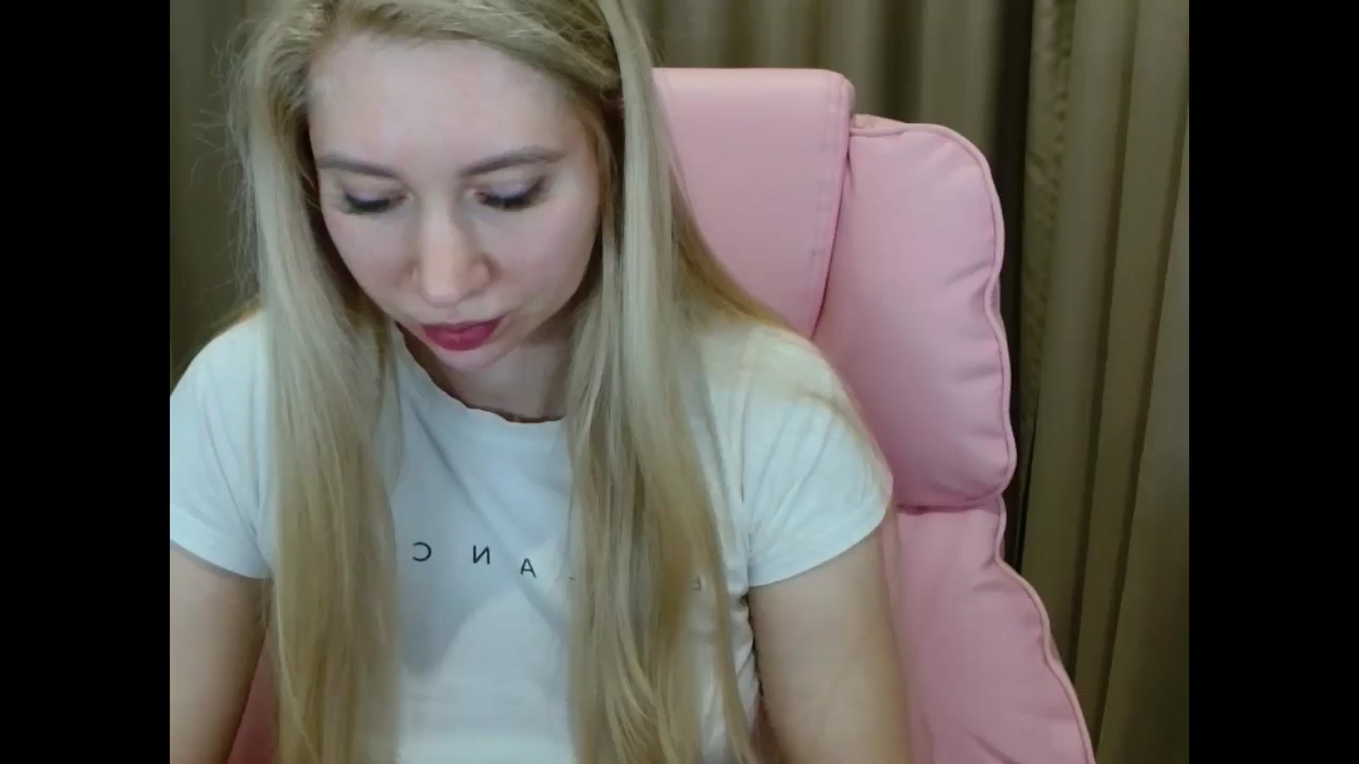 Gallery image thumbnail from Miss_Sylvia's myfreecams stream on, 04/06/2025, 19:53 image 16 of 20
