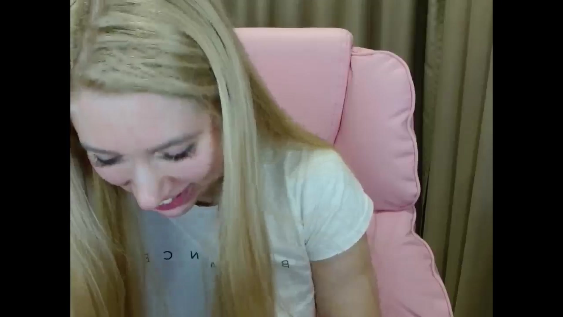 Gallery image thumbnail from Miss_Sylvia's myfreecams stream on, 04/06/2025, 19:53 image 17 of 20