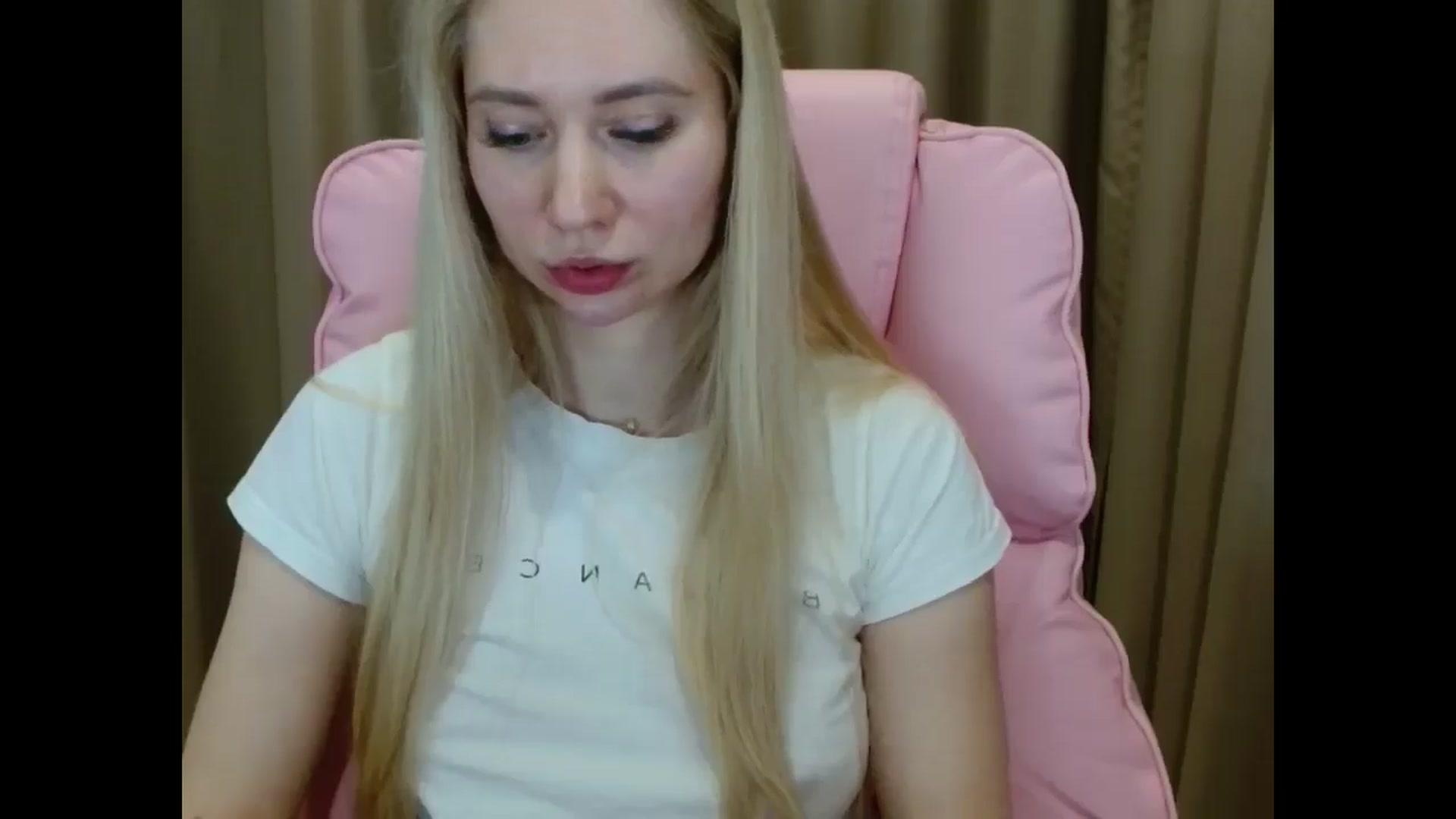 Gallery image thumbnail from Miss_Sylvia's myfreecams stream on, 04/06/2025, 19:53 image 14 of 20