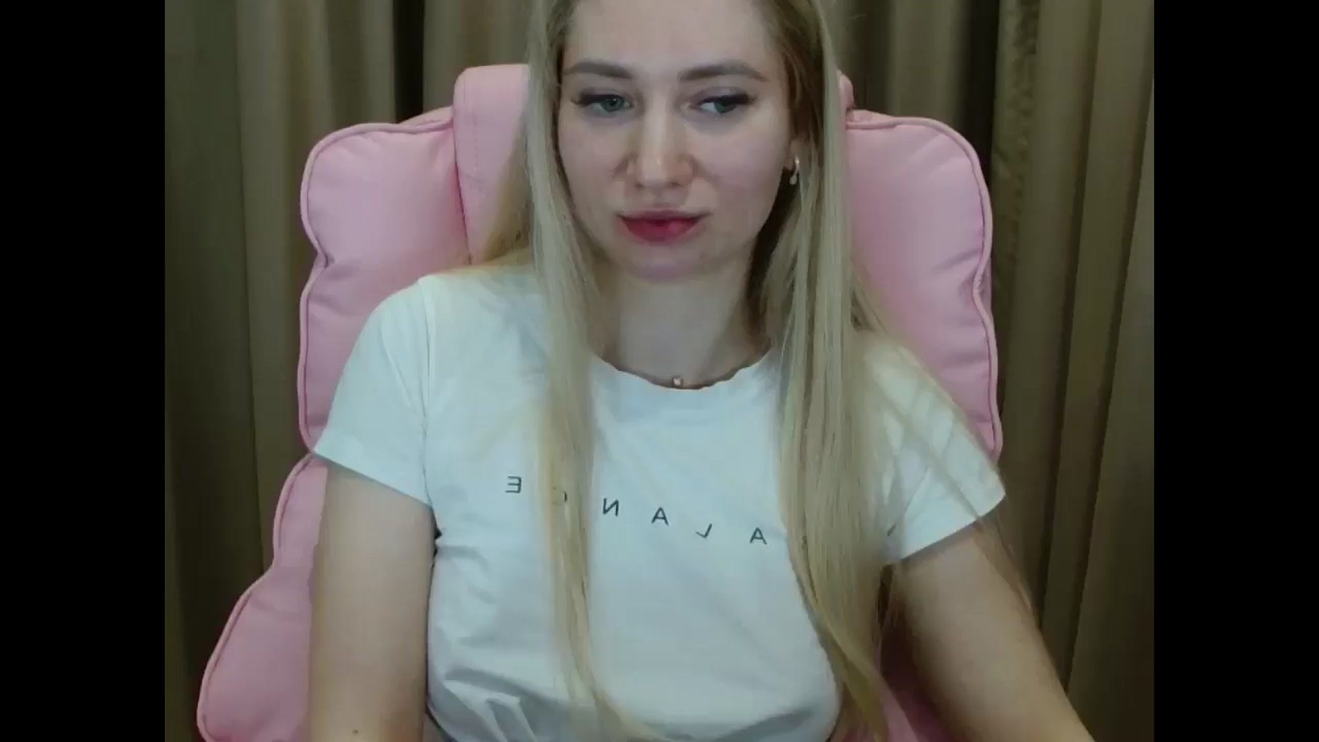 Gallery image thumbnail from Miss_Sylvia's myfreecams stream on, 04/06/2025, 19:53 image 7 of 20