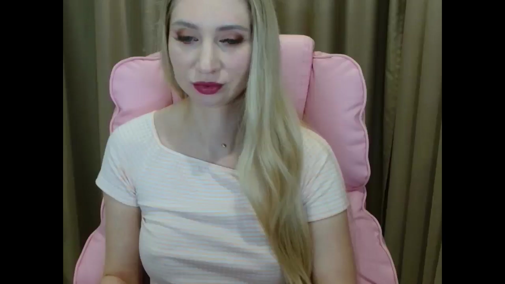 Gallery image thumbnail from Miss_Sylvia's myfreecams stream on, 04/07/2025, 18:18 image 2 of 20