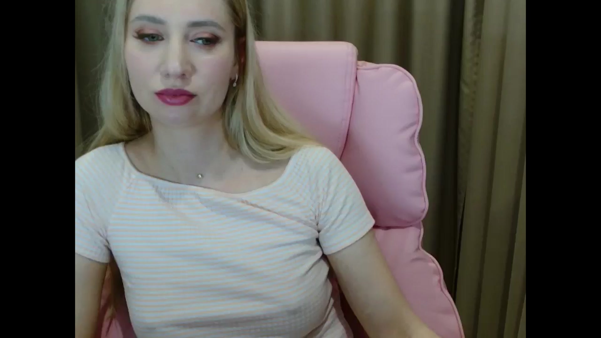 Gallery image thumbnail from Miss_Sylvia's myfreecams stream on, 04/07/2025, 18:18 image 19 of 20