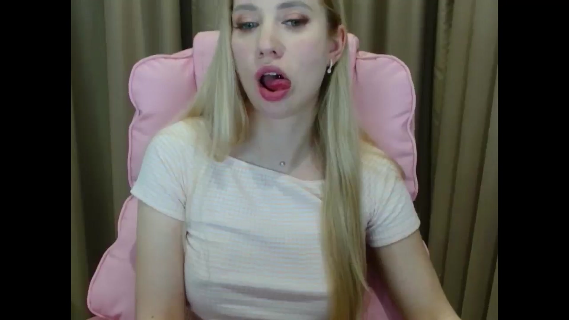 Gallery image thumbnail from Miss_Sylvia's myfreecams stream on, 04/07/2025, 20:27 image 12 of 20