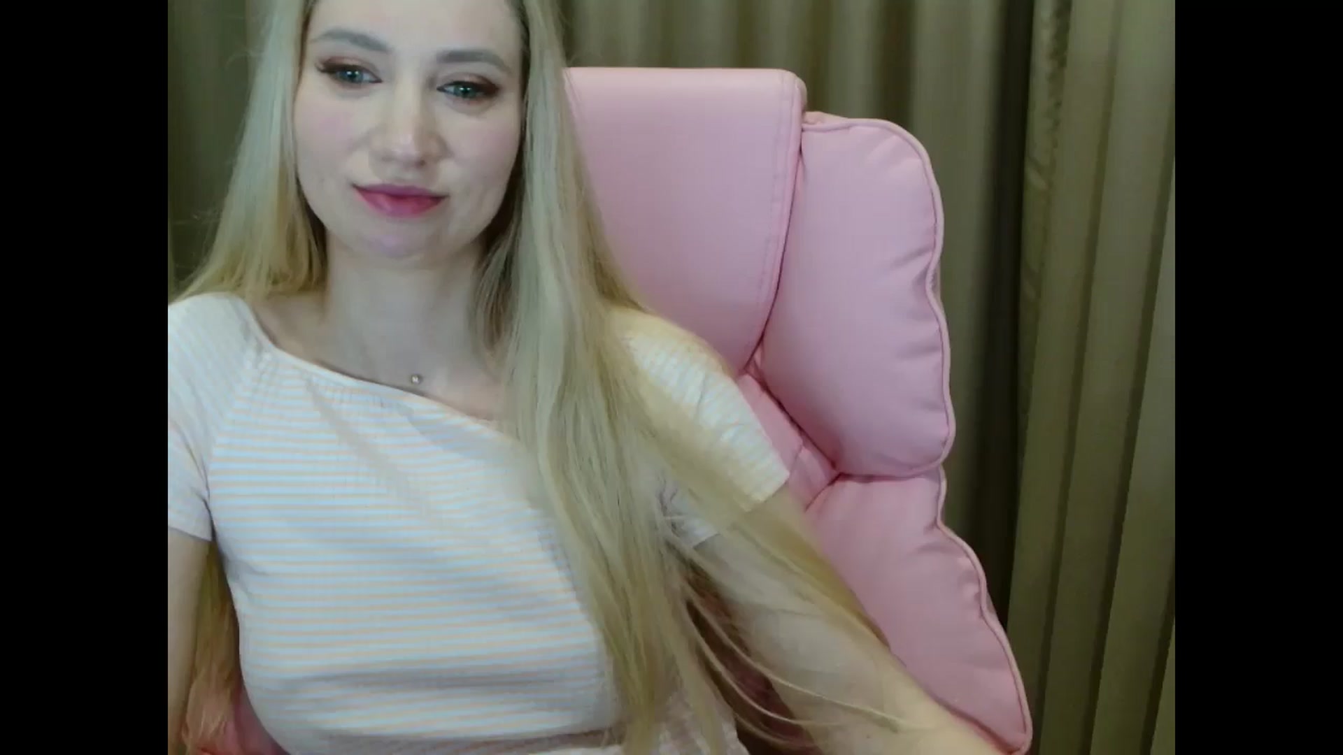 Gallery image thumbnail from Miss_Sylvia's myfreecams stream on, 04/07/2025, 20:27 image 5 of 20