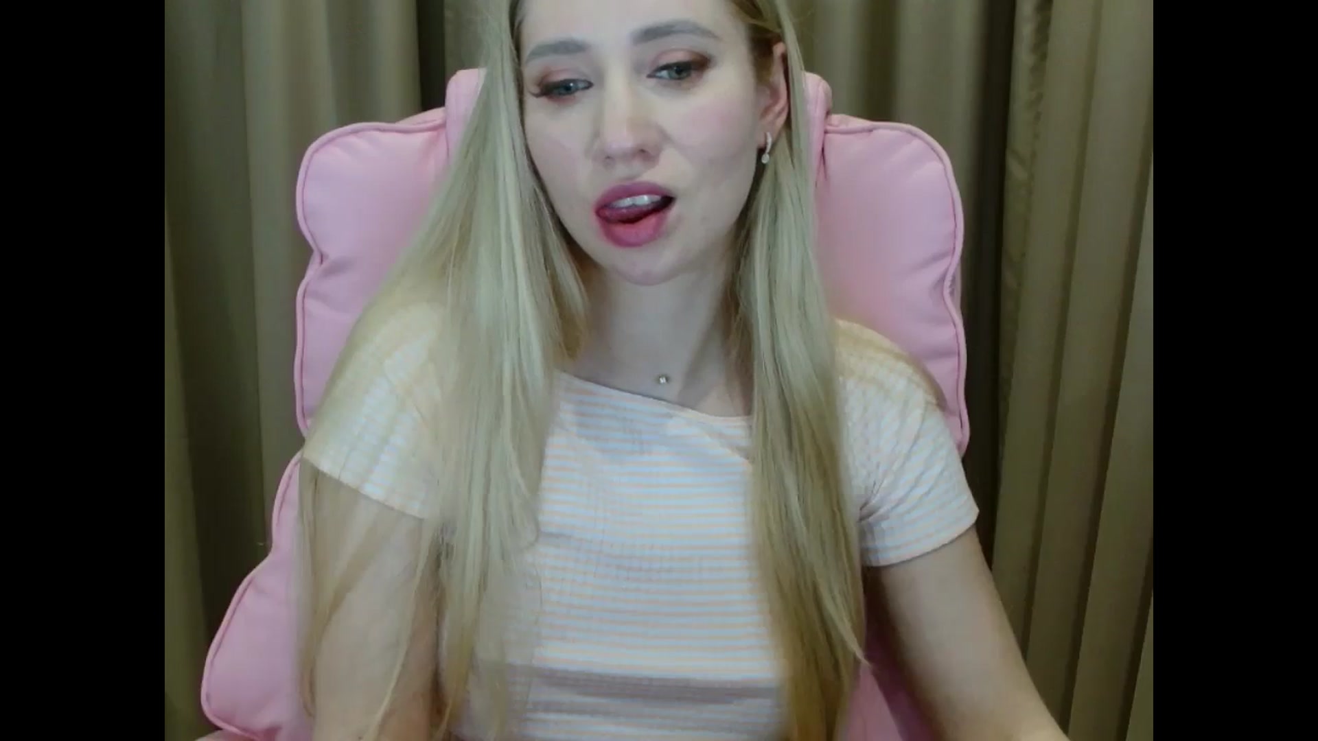 Gallery image thumbnail from Miss_Sylvia's myfreecams stream on, 04/07/2025, 20:27 image 18 of 20