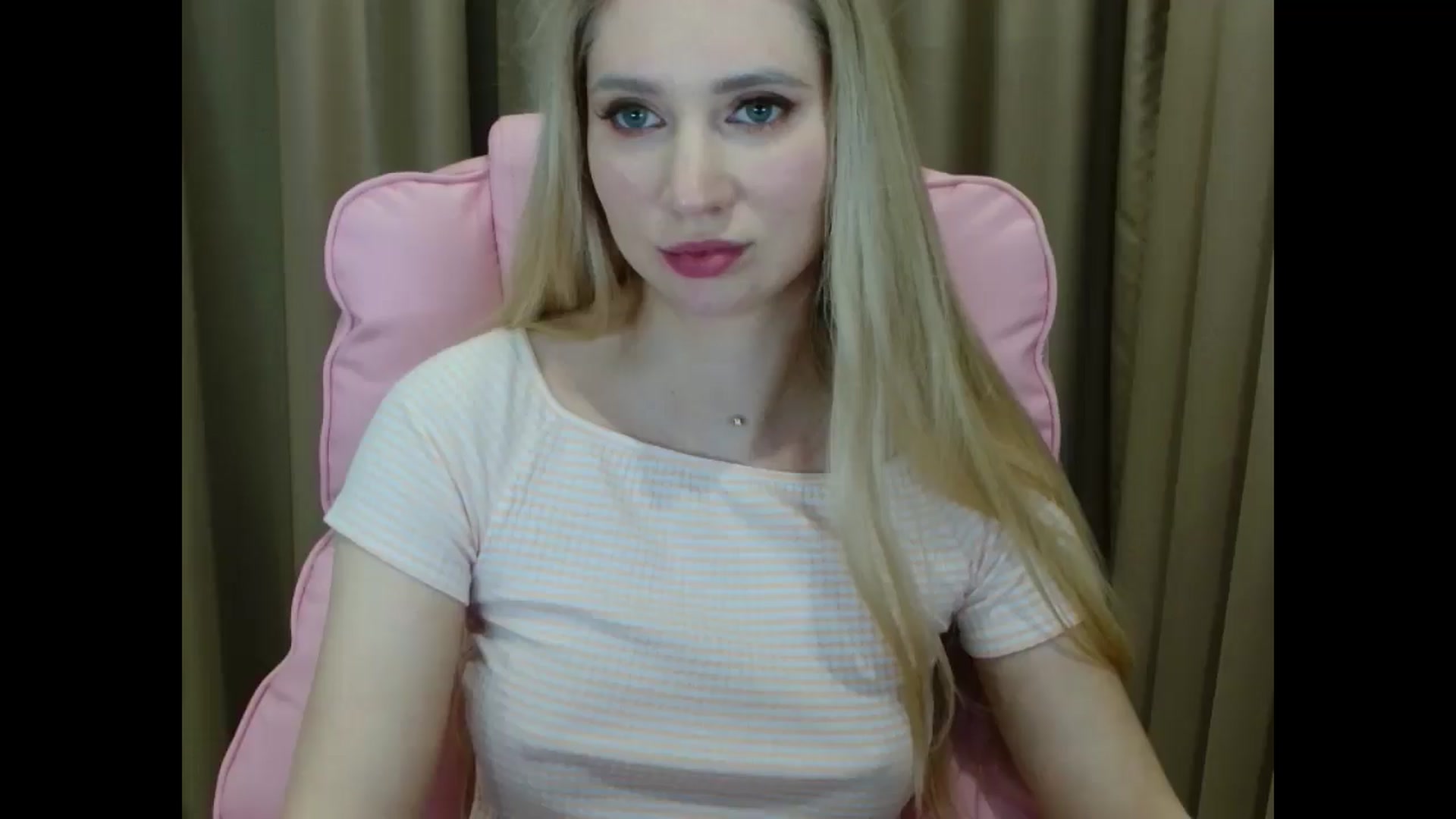 Gallery image thumbnail from Miss_Sylvia's myfreecams stream on, 04/07/2025, 20:27 image 1 of 20