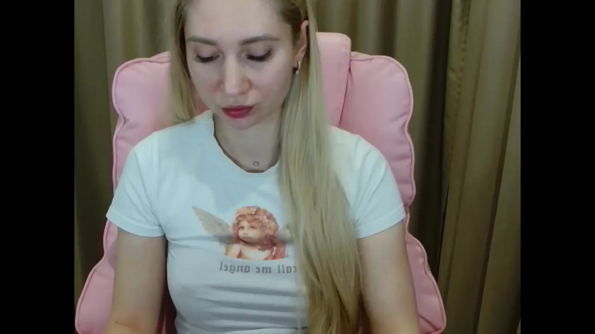 Gallery image thumbnail from Miss_Sylvia's myfreecams stream on, 04/08/2025, 18:35 image 16 of 20