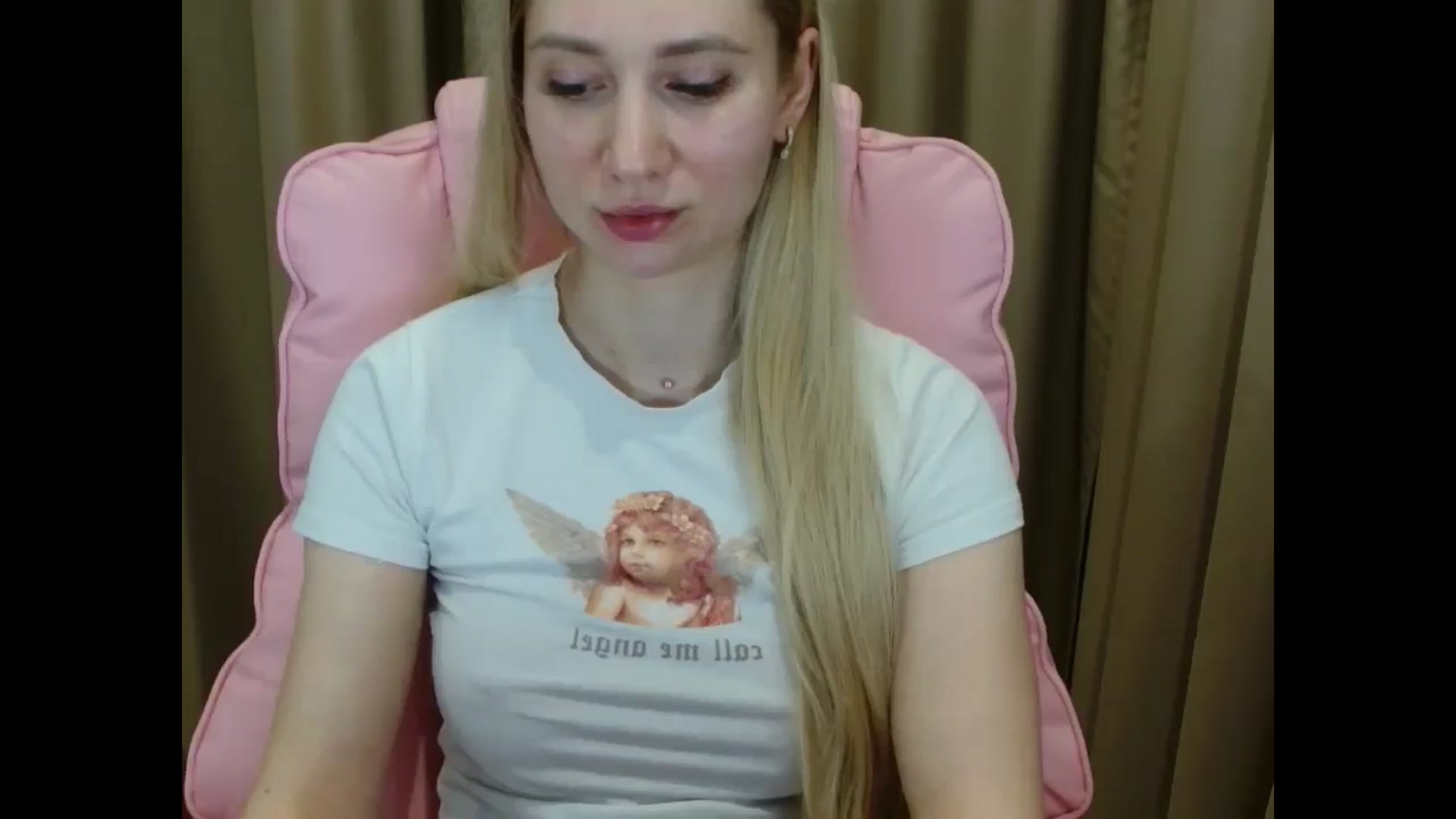 Gallery image thumbnail from Miss_Sylvia's myfreecams stream on, 04/08/2025, 18:35 image 13 of 20