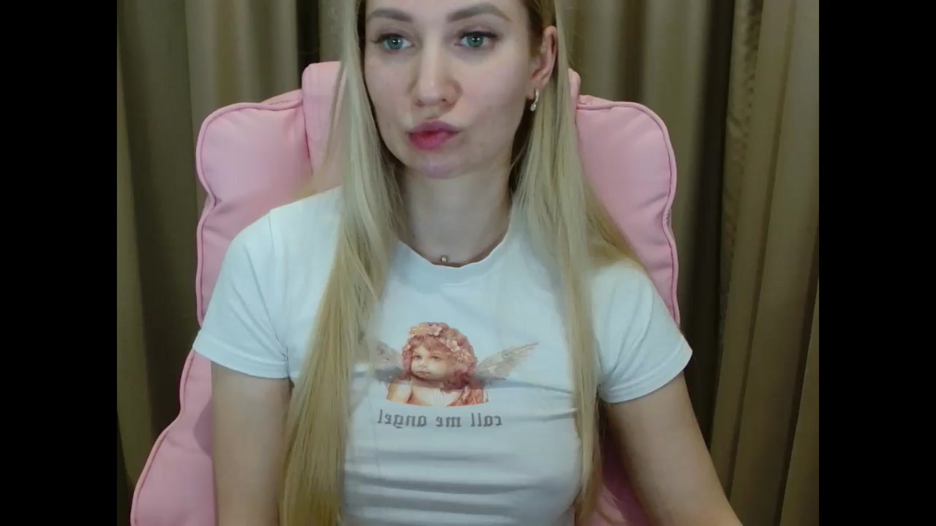Gallery image thumbnail from Miss_Sylvia's myfreecams stream on, 04/08/2025, 19:17 image 13 of 20