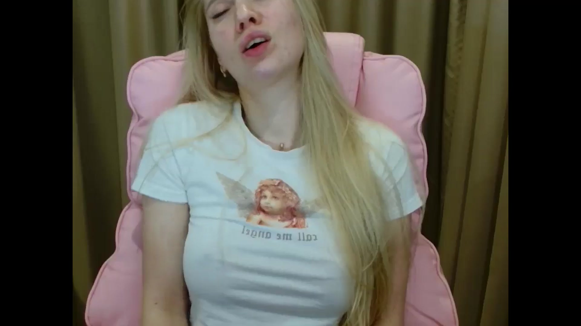 Gallery image thumbnail from Miss_Sylvia's myfreecams stream on, 04/08/2025, 19:59 image 17 of 20