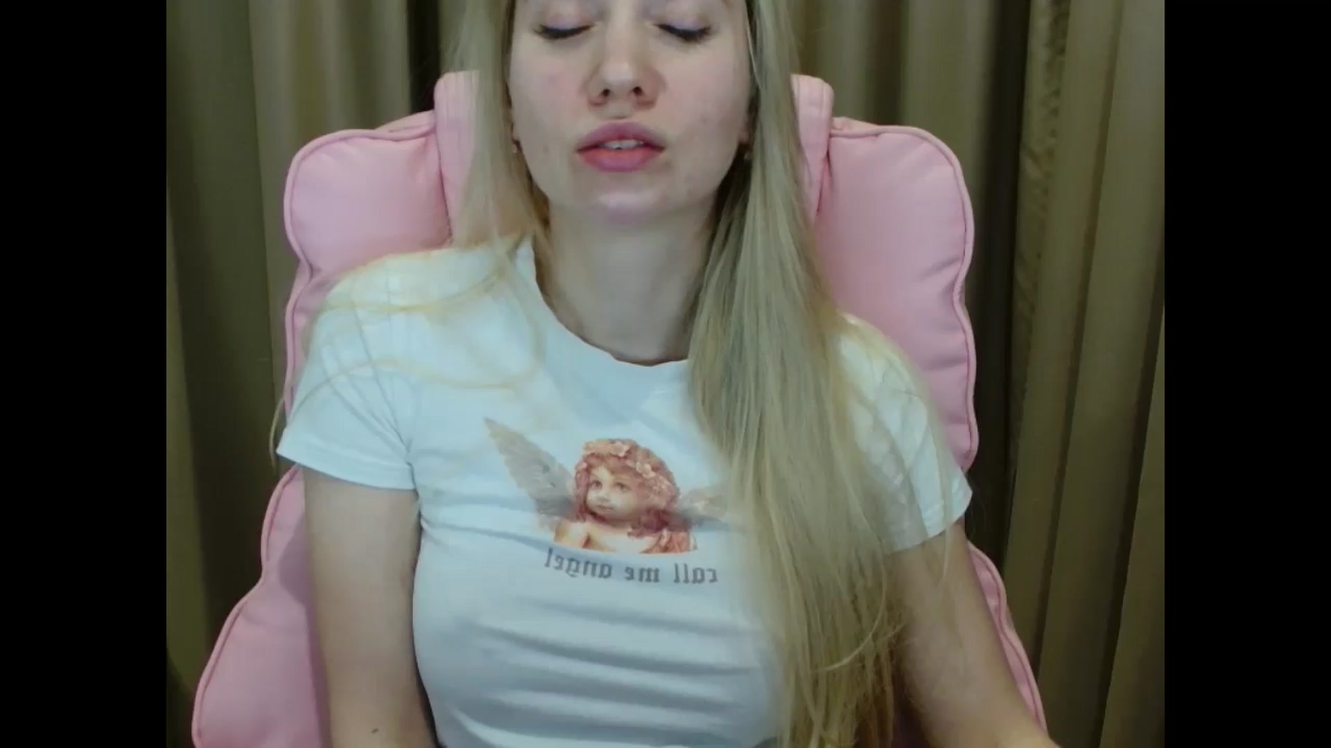 Gallery image thumbnail from Miss_Sylvia's myfreecams stream on, 04/08/2025, 19:59 image 15 of 20